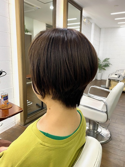 学芸大学美容室に、Hair Esthe Hi-Deは、あります。学芸大学美容院に、Hair Esthe Hi-Deはあります。Hair Esthe Hi-Deは目黒区学芸大学駅近くの美容室です。祐天寺美容室近くにも、Hair Esthe Hi-Deはあります。祐天寺美容院近くにも、Hair Esthe Hi-Deはあります。Hair Esthe Hi-Deは目黒区学芸大学駅近くの美容院です。Hair Esthe Hi-Deは髪にやさしく、が綺麗に艶髪になります。Hair Esthe Hi-Deカットがとても上手いです。得にボブやショートスタイルが得意で、スタイルがより立体的になります。なので立体感カットが、お客様に人気です。切りっぱなしボブやマッシュショートも得意です。カラーも評判よく、ニューアマトラカラーがお客様に高評価です。オーガニックなヘアカラー　香草カラー色葉も人気です。主に40代のお客様が多いです。40代ボブや40代ショートも得意です。脱白髪染めカラーも好評です。パーマもとても上手く、　クリープパーマがお客様に高評価クリープパーマしながら、髪は綺麗になります。Hair Esthe Hi-Deは、オープンした2003年からヘッドスパ「クリームバスヘアエステ」を提供しています。ヘッドスパ「クリームバスヘアエステ」は、頭皮の汚れを落とし且つ頭皮の保湿効果もあり髪に栄養を与え、艶々になります。プレミアム髪質改善トリートメントで、「イオンコネクト・トリートメント」も大好評です。コロナ感染対策を万全にしております。新型コロナウイルス感染拡大防止を徹底して、お客様が安心して来店出来るようにしております。お客様同士が接触しないよう、サロン自体を個室的にしています。