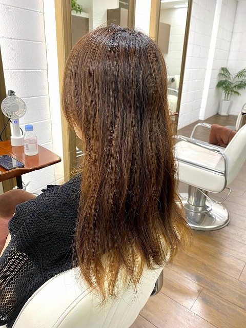 学芸大学美容室に、Hair Esthe Hi-Deは、あります。学芸大学美容院に、Hair Esthe Hi-Deはあります。Hair Esthe Hi-Deは目黒区学芸大学駅近くの美容室です。祐天寺美容室近くにも、Hair Esthe Hi-Deはあります。祐天寺美容院近くにも、Hair Esthe Hi-Deはあります。Hair Esthe Hi-Deは目黒区学芸大学駅近くの美容院です。Hair Esthe Hi-Deは髪にやさしく、が綺麗に艶髪になります。Hair Esthe Hi-Deカットがとても上手いです。得にボブやショートスタイルが得意で、スタイルがより立体的になります。なので立体感カットが、お客様に人気です。切りっぱなしボブやマッシュショートも得意です。カラーも評判よく、ニューアマトラカラーがお客様に高評価です。オーガニックなヘアカラー　香草カラー色葉も人気です。主に40代のお客様が多いです。40代ボブや40代ショートも得意です。脱白髪染めカラーも好評です。パーマもとても上手く、　クリープパーマがお客様に高評価クリープパーマしながら、髪は綺麗になります。Hair Esthe Hi-Deは、オープンした2003年からヘッドスパ「クリームバスヘアエステ」を提供しています。ヘッドスパ「クリームバスヘアエステ」は、頭皮の汚れを落とし且つ頭皮の保湿効果もあり髪に栄養を与え、艶々になります。プレミアム髪質改善トリートメントで、「イオンコネクト・トリートメント」も大好評です。コロナ感染対策を万全にしております。新型コロナウイルス感染拡大防止を徹底して、お客様が安心して来店出来るようにしております。お客様同士が接触しないよう、サロン自体を個室的にしています。