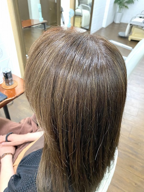 学芸大学美容室に、Hair Esthe Hi-Deは、あります。学芸大学美容院に、Hair Esthe Hi-Deはあります。Hair Esthe Hi-Deは目黒区学芸大学駅近くの美容室です。祐天寺美容室近くにも、Hair Esthe Hi-Deはあります。祐天寺美容院近くにも、Hair Esthe Hi-Deはあります。Hair Esthe Hi-Deは目黒区学芸大学駅近くの美容院です。Hair Esthe Hi-Deは髪にやさしく、が綺麗に艶髪になります。Hair Esthe Hi-Deカットがとても上手いです。得にボブやショートスタイルが得意で、スタイルがより立体的になります。なので立体感カットが、お客様に人気です。切りっぱなしボブやマッシュショートも得意です。カラーも評判よく、ニューアマトラカラーがお客様に高評価です。オーガニックなヘアカラー　香草カラー色葉も人気です。主に40代のお客様が多いです。40代ボブや40代ショートも得意です。脱白髪染めカラーも好評です。パーマもとても上手く、　クリープパーマがお客様に高評価クリープパーマしながら、髪は綺麗になります。Hair Esthe Hi-Deは、オープンした2003年からヘッドスパ「クリームバスヘアエステ」を提供しています。ヘッドスパ「クリームバスヘアエステ」は、頭皮の汚れを落とし且つ頭皮の保湿効果もあり髪に栄養を与え、艶々になります。プレミアム髪質改善トリートメントで、「イオンコネクト・トリートメント」も大好評です。コロナ感染対策を万全にしております。新型コロナウイルス感染拡大防止を徹底して、お客様が安心して来店出来るようにしております。お客様同士が接触しないよう、サロン自体を個室的にしています。