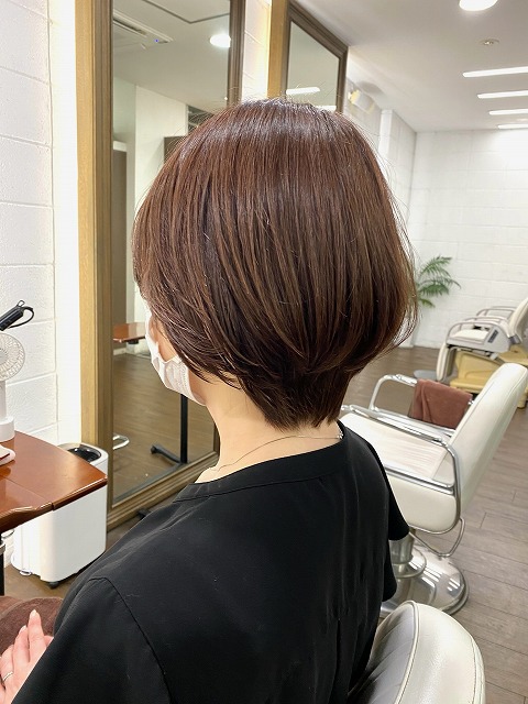 学芸大学美容室に、Hair Esthe Hi-Deは、あります。学芸大学美容院に、Hair Esthe Hi-Deはあります。Hair Esthe Hi-Deは目黒区学芸大学駅近くの美容室です。祐天寺美容室近くにも、Hair Esthe Hi-Deはあります。祐天寺美容院近くにも、Hair Esthe Hi-Deはあります。Hair Esthe Hi-Deは目黒区学芸大学駅近くの美容院です。Hair Esthe Hi-Deは髪にやさしく、が綺麗に艶髪になります。Hair Esthe Hi-Deカットがとても上手いです。得にボブやショートスタイルが得意で、スタイルがより立体的になります。なので立体感カットが、お客様に人気です。切りっぱなしボブやマッシュショートも得意です。カラーも評判よく、ニューアマトラカラーがお客様に高評価です。オーガニックなヘアカラー　香草カラー色葉も人気です。主に40代のお客様が多いです。40代ボブや40代ショートも得意です。脱白髪染めカラーも好評です。パーマもとても上手く、　クリープパーマがお客様に高評価クリープパーマしながら、髪は綺麗になります。Hair Esthe Hi-Deは、オープンした2003年からヘッドスパ「クリームバスヘアエステ」を提供しています。ヘッドスパ「クリームバスヘアエステ」は、頭皮の汚れを落とし且つ頭皮の保湿効果もあり髪に栄養を与え、艶々になります。プレミアム髪質改善トリートメントで、「イオンコネクト・トリートメント」も大好評です。コロナ感染対策を万全にしております。新型コロナウイルス感染拡大防止を徹底して、お客様が安心して来店出来るようにしております。お客様同士が接触しないよう、サロン自体を個室的にしています。