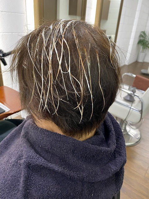 学芸大学美容室に、Hair Esthe Hi-Deは、あります。学芸大学美容院に、Hair Esthe Hi-Deはあります。Hair Esthe Hi-Deは目黒区学芸大学駅近くの美容室です。祐天寺美容室近くにも、Hair Esthe Hi-Deはあります。祐天寺美容院近くにも、Hair Esthe Hi-Deはあります。Hair Esthe Hi-Deは目黒区学芸大学駅近くの美容院です。Hair Esthe Hi-Deは髪にやさしく、が綺麗に艶髪になります。Hair Esthe Hi-Deカットがとても上手いです。得にボブやショートスタイルが得意で、スタイルがより立体的になります。なので立体感カットが、お客様に人気です。切りっぱなしボブやマッシュショートも得意です。カラーも評判よく、ニューアマトラカラーがお客様に高評価です。オーガニックなヘアカラー　香草カラー色葉も人気です。主に40代のお客様が多いです。40代ボブや40代ショートも得意です。脱白髪染めカラーも好評です。パーマもとても上手く、　クリープパーマがお客様に高評価クリープパーマしながら、髪は綺麗になります。Hair Esthe Hi-Deは、オープンした2003年からヘッドスパ「クリームバスヘアエステ」を提供しています。ヘッドスパ「クリームバスヘアエステ」は、頭皮の汚れを落とし且つ頭皮の保湿効果もあり髪に栄養を与え、艶々になります。プレミアム髪質改善トリートメントで、「イオンコネクト・トリートメント」も大好評です。