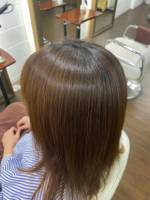 学芸大学美容室に、Hair Esthe Hi-Deは、あります。学芸大学美容院に、Hair Esthe Hi-Deはあります。Hair Esthe Hi-Deは目黒区学芸大学駅近くの美容室です。祐天寺美容室近くにも、Hair Esthe Hi-Deはあります。祐天寺美容院近くにも、Hair Esthe Hi-Deはあります。Hair Esthe Hi-Deは目黒区学芸大学駅近くの美容院です。Hair Esthe Hi-Deは髪にやさしく、が綺麗に艶髪になります。Hair Esthe Hi-Deカットがとても上手いです。得にボブやショートスタイルが得意で、スタイルがより立体的になります。なので立体感カットが、お客様に人気です。切りっぱなしボブやマッシュショートも得意です。カラーも評判よく、ニューアマトラカラーがお客様に高評価です。オーガニックなヘアカラー　香草カラー色葉も人気です。主に40代大人女性のお客様が多いです。40代ボブや40代ショートも得意です。50代大人女性も多いです脱白髪染めカラーも好評です。パーマもとても上手く、　クリープパーマがお客様に高評価クリープパーマしながら、髪は綺麗になります。Hair Esthe Hi-Deは、オープンした2003年からヘッドスパ「クリームバスヘアエステ」を提供しています。ヘッドスパ「クリームバスヘアエステ」は、頭皮の汚れを落とし且つ頭皮の保湿効果もあり髪に栄養を与え、艶々になります。プレミアム髪質改善トリートメントで、「イオンコネクト・トリートメント」も大好評です。