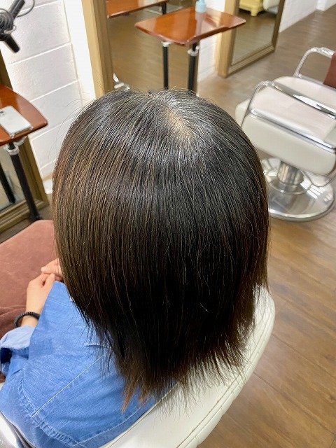 学芸大学美容室に、Hair Esthe Hi-Deは、あります。学芸大学美容院に、Hair Esthe Hi-Deはあります。Hair Esthe Hi-Deは目黒区学芸大学駅近くの美容室です。祐天寺美容室近くにも、Hair Esthe Hi-Deはあります。祐天寺美容院近くにも、Hair Esthe Hi-Deはあります。Hair Esthe Hi-Deは目黒区学芸大学駅近くの美容院です。Hair Esthe Hi-Deは髪にやさしく、が綺麗に艶髪になります。Hair Esthe Hi-Deカットがとても上手いです。得にボブやショートスタイルが得意で、スタイルがより立体的になります。なので立体感カットが、お客様に人気です。切りっぱなしボブやマッシュショートも得意です。カラーも評判よく、ニューアマトラカラーがお客様に高評価です。オーガニックなヘアカラー　香草カラー色葉も人気です。主に40代大人女性のお客様が多いです。40代ボブや40代ショートも得意です。50代大人女性も多いです脱白髪染めカラーも好評です。パーマもとても上手く、　クリープパーマがお客様に高評価クリープパーマしながら、髪は綺麗になります。Hair Esthe Hi-Deは、オープンした2003年からヘッドスパ「クリームバスヘアエステ」を提供しています。ヘッドスパ「クリームバスヘアエステ」は、頭皮の汚れを落とし且つ頭皮の保湿効果もあり髪に栄養を与え、艶々になります。プレミアム髪質改善トリートメントで、「イオンコネクト・トリートメント」も大好評です。