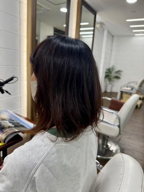 学芸大学 美容室に、Hair Esthe Hi-Deは、あります。学芸大学 美容院に、Hair Esthe Hi-Deはあります。Hair Esthe Hi-Deは目黒区学芸大学駅近くの美容室です。Hair Esthe Hi-Deは、東急東横線沿い駅近くの美容室です。Hair Esthe Hi-Deは、東急東横線沿い駅近くの美容院です。祐天寺美容室近くにも、Hair Esthe Hi-Deはあります。祐天寺美容院近くにも、Hair Esthe Hi-Deはあります。Hair Esthe Hi-Deは目黒区学芸大学駅近くの美容院です。Hair Esthe Hi-Deは目黒区学芸大学駅近くの美容室です。Hair Esthe Hi-Deは髪にやさしく、が綺麗に艶髪になります。Hair Esthe Hi-Deカットがとても上手いです。Hair Esthe Hi-Deは、オシャレです。学芸大　美容院　Hair Esthe Hi-Deは、とても人気があります。学芸大　美容室　Hair Esthe Hi-Deは、40代50代女性に人気があります。得にボブやショートスタイルが得意で、スタイルがより立体的になります。なので立体感カットが、お客様に人気です。切りっぱなしボブやマッシュショートも得意です。カラーも評判よく、ニューアマトラカラーがお客様に高評価です。オーガニックなヘアカラー　香草カラー色葉も人気です。ヘアマニキュアも保湿があり好評です。40代大人女性のお客様が多いです。40代ボブや40代ショートも得意です。50代大人女性も多いです脱白髪染めカラーも好評です。60代大人女性も多いですパーマもとても上手く、　クリープパーマがお客様に高評価クリープパーマしながら、髪は綺麗になります。Hair Esthe Hi-Deは、オープンした2003年からヘッドスパ「クリームバスヘアエステ」を提供しています。ヘッドスパ「クリームバスヘアエステ」は、頭皮の汚れを落とし且つ頭皮の保湿効果もあり髪に栄養を与え、艶々になります。プレミアム髪質改善トリートメントも大好評です。