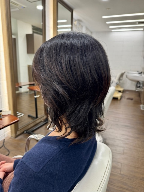 学芸大学 美容室に、Hair Esthe Hi-Deは、あります。学芸大学 美容院に、Hair Esthe Hi-Deはあります。Hair Esthe Hi-Deは目黒区学芸大学駅近くの美容室です。Hair Esthe Hi-Deは、東急東横線沿い駅近くの美容室です。Hair Esthe Hi-Deは、東急東横線沿い駅近くの美容院です。祐天寺美容室近くにも、Hair Esthe Hi-Deはあります。祐天寺美容院近くにも、Hair Esthe Hi-Deはあります。Hair Esthe Hi-Deは目黒区学芸大学駅近くの美容院です。Hair Esthe Hi-Deは目黒区学芸大学駅近くの美容室です。Hair Esthe Hi-Deは髪にやさしく、が綺麗に艶髪になります。Hair Esthe Hi-Deカットがとても上手いです。Hair Esthe Hi-Deは、オシャレです。学芸大　美容院　Hair Esthe Hi-Deは、とても人気があります。学芸大　美容室　Hair Esthe Hi-Deは、40代50代女性に人気があります。得にボブやショートスタイルが得意で、スタイルがより立体的になります。なので立体感カットが、お客様に人気です。切りっぱなしボブやマッシュショートも得意です。カラーも評判よく、ニューアマトラカラーがお客様に高評価です。オーガニックなヘアカラー　香草カラー色葉も人気です。ヘアマニキュアも保湿があり好評です。40代大人女性のお客様が多いです。40代ボブや40代ショートも得意です。50代大人女性も多いです脱白髪染めカラーも好評です。60代大人女性も多いですパーマもとても上手く、　クリープパーマがお客様に高評価クリープパーマしながら、髪は綺麗になります。Hair Esthe Hi-Deは、オープンした2003年からヘッドスパ「クリームバスヘアエステ」を提供しています。ヘッドスパ「クリームバスヘアエステ」は、頭皮の汚れを落とし且つ頭皮の保湿効果もあり髪に栄養を与え、艶々になります。プレミアム髪質改善トリートメントも大好評です。