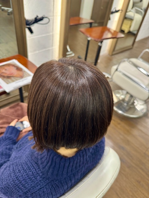 学芸大学 美容室に、Hair Esthe Hi-Deは、あります。学芸大学 美容院に、Hair Esthe Hi-Deはあります。Hair Esthe Hi-Deは目黒区学芸大学駅近くの美容室です。Hair Esthe Hi-Deは、東急東横線沿い駅近くの美容室です。Hair Esthe Hi-Deは、東急東横線沿い駅近くの美容院です。祐天寺美容室近くにも、Hair Esthe Hi-Deはあります。祐天寺美容院近くにも、Hair Esthe Hi-Deはあります。Hair Esthe Hi-Deは目黒区学芸大学駅近くの美容院です。Hair Esthe Hi-Deは目黒区学芸大学駅近くの美容室です。Hair Esthe Hi-Deは髪にやさしく、が綺麗に艶髪になります。Hair Esthe Hi-Deカットがとても上手いです。Hair Esthe Hi-Deは、オシャレです。学芸大　美容院　Hair Esthe Hi-Deは、とても人気があります。学芸大　美容室　Hair Esthe Hi-Deは、40代50代女性に人気があります。得にボブやショートスタイルが得意で、スタイルがより立体的になります。なので立体感カットが、お客様に人気です。切りっぱなしボブカやマッシュショートも得意です。なのでショートカットも得意です。もちろんボブカットも得意です。カラーも評判よく、ニューアマトラカラーがお客様に高評価です。オーガニックなヘアカラー　香草カラー色葉も人気です。ヘアマニキュアも保湿があり好評です。40代大人女性のお客様が多いです。40代ボブや40代ショートも得意です。50代大人女性も多いです脱白髪染めカラーも好評です。60代大人女性も多いですパーマもとても上手く、　クリープパーマがお客様に高評価クリープパーマしながら、髪は綺麗になります。Hair Esthe Hi-Deは、オープンした2003年からヘッドスパ「クリームバスヘアエステ」を提供しています。ヘッドスパ「クリームバスヘアエステ」は、頭皮の汚れを落とし且つ頭皮の保湿効果もあり髪に栄養を与え、艶々になります。プレミアム髪質改善トリートメントも大好評です。