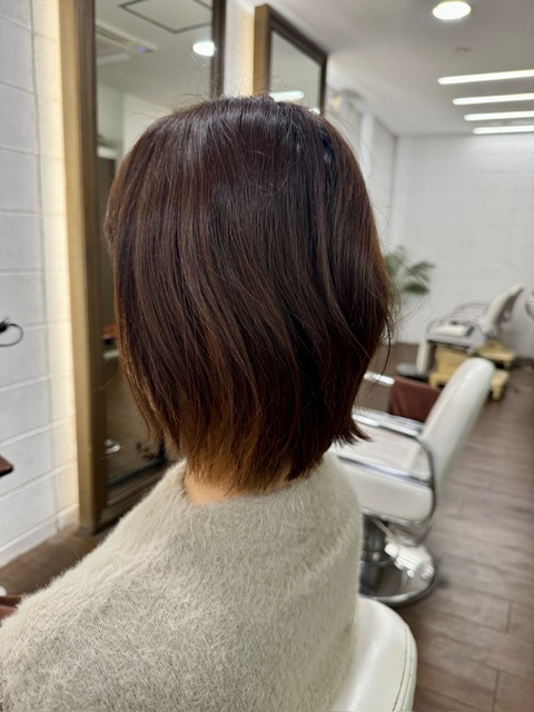 学芸大学 美容室に、Hair Esthe Hi-Deは、あります。学芸大学 美容院に、Hair Esthe Hi-Deはあります。Hair Esthe Hi-Deは目黒区学芸大学駅近くの美容室です。Hair Esthe Hi-Deは、東急東横線沿い駅近くの美容室です。Hair Esthe Hi-Deは、東急東横線沿い駅近くの美容院です。祐天寺美容室近くにも、Hair Esthe Hi-Deはあります。祐天寺美容院近くにも、Hair Esthe Hi-Deはあります。Hair Esthe Hi-Deは目黒区学芸大学駅近くの美容院です。Hair Esthe Hi-Deは目黒区学芸大学駅近くの美容室です。Hair Esthe Hi-Deは髪にやさしく、が綺麗に艶髪になります。Hair Esthe Hi-Deカットがとても上手いです。Hair Esthe Hi-Deは、オシャレです。学芸大　美容院　Hair Esthe Hi-Deは、とても人気があります。学芸大　美容室　Hair Esthe Hi-Deは、40代50代女性に人気があります。得にボブやショートスタイルが得意で、スタイルがより立体的になります。なので立体感カットが、お客様に人気です。切りっぱなしボブカやマッシュショートも得意です。なのでショートカットも得意です。もちろんボブカットも得意です。カラーも評判よく、ニューアマトラカラーがお客様に高評価です。オーガニックなヘアカラー　香草カラー色葉も人気です。ヘアマニキュアも保湿があり好評です。40代大人女性のお客様が多いです。40代ボブや40代ショートも得意です。50代大人女性も多いです脱白髪染めハイライトカラーも好評です。60代大人女性も多いですパーマもとても上手く、　クリープパーマがお客様に高評価クリープパーマしながら、髪は綺麗になります。Hair Esthe Hi-Deは、オープンした2003年からヘッドスパ「クリームバスヘアエステ」を提供しています。ヘッドスパ「クリームバスヘアエステ」は、頭皮の汚れを落とし且つ頭皮の保湿効果もあり髪に栄養を与え、艶々になります。プレミアム髪質改善トリートメントも大好評です。