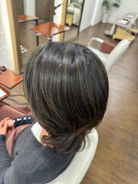 学芸大学 美容室に、Hair Esthe Hi-Deは、あります。学芸大学 美容院に、Hair Esthe Hi-Deはあります。Hair Esthe Hi-Deは目黒区学芸大学駅近くの美容室です。Hair Esthe Hi-Deは、東急東横線沿い駅近くの美容室です。Hair Esthe Hi-Deは、東急東横線沿い駅近くの美容院です。祐天寺美容室近くにも、Hair Esthe Hi-Deはあります。祐天寺美容院近くにも、Hair Esthe Hi-Deはあります。Hair Esthe Hi-Deは目黒区学芸大学駅近くの美容院です。Hair Esthe Hi-Deは目黒区学芸大学駅近くの美容室です。Hair Esthe Hi-Deは髪にやさしく、が綺麗に艶髪になります。Hair Esthe Hi-Deカットがとても上手いです。Hair Esthe Hi-Deは、オシャレです。学芸大　美容院　Hair Esthe Hi-Deは、とても人気があります。学芸大　美容室　Hair Esthe Hi-Deは、40代50代女性に人気があります。得にボブやショートスタイルが得意で、スタイルがより立体的になります。なので立体感カットが、お客様に人気です。切りっぱなしボブカやマッシュショートも得意です。なのでショートカットも得意です。もちろんボブカットも得意です。カラーも評判よく、ニューアマトラカラーがお客様に高評価です。オーガニックなヘアカラー　香草カラー色葉も人気です。ヘアマニキュアも保湿があり好評です。40代大人女性のお客様が多いです。40代ボブや40代ショートも得意です。50代大人女性も多いです脱白髪染めハイライトカラーも好評です。60代大人女性も多いですパーマもとても上手く、　クリープパーマがお客様に高評価クリープパーマしながら、髪は綺麗になります。Hair Esthe Hi-Deは、オープンした2003年からヘッドスパ「クリームバスヘアエステ」を提供しています。ヘッドスパ「クリームバスヘアエステ」は、頭皮の汚れを落とし且つ頭皮の保湿効果もあり髪に栄養を与え、艶々になります。プレミアム髪質改善トリートメントも大好評です。