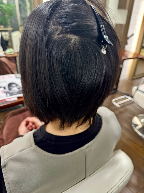 学芸大学 美容室に、Hair Esthe Hi-Deは、あります。学芸大学 美容院に、Hair Esthe Hi-Deはあります。Hair Esthe Hi-Deは目黒区学芸大学駅近くの美容室です。Hair Esthe Hi-Deは、東急東横線沿い駅近くの美容室です。Hair Esthe Hi-Deは、東急東横線沿い駅近くの美容院です。祐天寺美容室近くにも、Hair Esthe Hi-Deはあります。祐天寺美容院近くにも、Hair Esthe Hi-Deはあります。Hair Esthe Hi-Deは目黒区学芸大学駅近くの美容院です。Hair Esthe Hi-Deは目黒区学芸大学駅近くの美容室です。Hair Esthe Hi-Deは髪にやさしく、が綺麗に艶髪になります。Hair Esthe Hi-Deカットがとても上手いです。Hair Esthe Hi-Deは、オシャレです。学芸大　美容院　Hair Esthe Hi-Deは、とても人気があります。学芸大　美容室　Hair Esthe Hi-Deは、40代50代女性に人気があります。得にボブやショートスタイルが得意で、スタイルがより立体的になります。なので立体感カットが、お客様に人気です。切りっぱなしボブカやマッシュショートも得意です。なのでショートカットも得意です。もちろんボブカットも得意です。カラーも評判よく、ニューアマトラカラーがお客様に高評価です。オーガニックなヘアカラー　香草カラー色葉も人気です。ヘアマニキュアも保湿があり好評です。40代大人女性のお客様が多いです。40代ボブや40代ショートも得意です。50代大人女性も多いです脱白髪染めハイライトカラーも好評です。60代大人女性も多いですパーマもとても上手く、　クリープパーマがお客様に高評価クリープパーマしながら、髪は綺麗になります。Hair Esthe Hi-Deは、オープンした2003年からヘッドスパ「クリームバスヘアエステ」を提供しています。ヘッドスパ「クリームバスヘアエステ」は、頭皮の汚れを落とし且つ頭皮の保湿効果もあり髪に栄養を与え、艶々になります。プレミアム髪質改善トリートメントも大好評です。