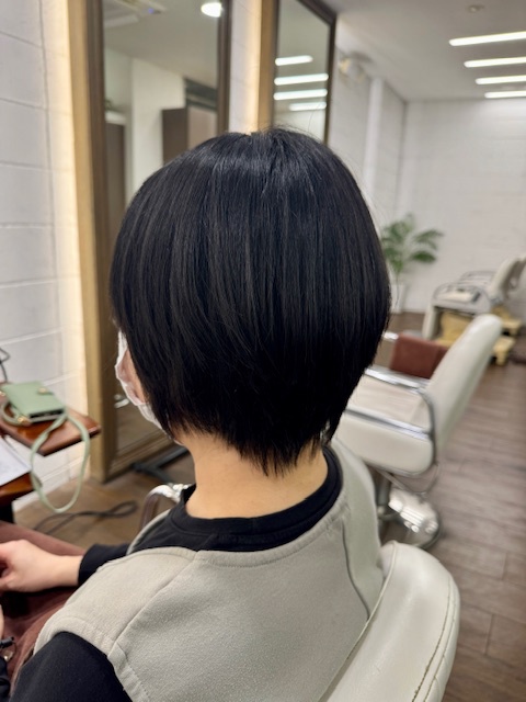 学芸大学 美容室に、Hair Esthe Hi-Deは、あります。学芸大学 美容院に、Hair Esthe Hi-Deはあります。Hair Esthe Hi-Deは目黒区学芸大学駅近くの美容室です。Hair Esthe Hi-Deは、東急東横線沿い駅近くの美容室です。Hair Esthe Hi-Deは、東急東横線沿い駅近くの美容院です。祐天寺美容室近くにも、Hair Esthe Hi-Deはあります。祐天寺美容院近くにも、Hair Esthe Hi-Deはあります。Hair Esthe Hi-Deは目黒区学芸大学駅近くの美容院です。Hair Esthe Hi-Deは目黒区学芸大学駅近くの美容室です。Hair Esthe Hi-Deは髪にやさしく、が綺麗に艶髪になります。Hair Esthe Hi-Deカットがとても上手いです。Hair Esthe Hi-Deは、オシャレです。学芸大　美容院　Hair Esthe Hi-Deは、とても人気があります。学芸大　美容室　Hair Esthe Hi-Deは、40代50代女性に人気があります。得にボブやショートスタイルが得意で、スタイルがより立体的になります。なので立体感カットが、お客様に人気です。切りっぱなしボブカやマッシュショートも得意です。なのでショートカットも得意です。もちろんボブカットも得意です。カラーも評判よく、ニューアマトラカラーがお客様に高評価です。オーガニックなヘアカラー　香草カラー色葉も人気です。ヘアマニキュアも保湿があり好評です。40代大人女性のお客様が多いです。40代ボブや40代ショートも得意です。50代大人女性も多いです脱白髪染めハイライトカラーも好評です。60代大人女性も多いですパーマもとても上手く、　クリープパーマがお客様に高評価クリープパーマしながら、髪は綺麗になります。Hair Esthe Hi-Deは、オープンした2003年からヘッドスパ「クリームバスヘアエステ」を提供しています。ヘッドスパ「クリームバスヘアエステ」は、頭皮の汚れを落とし且つ頭皮の保湿効果もあり髪に栄養を与え、艶々になります。プレミアム髪質改善トリートメントも大好評です。