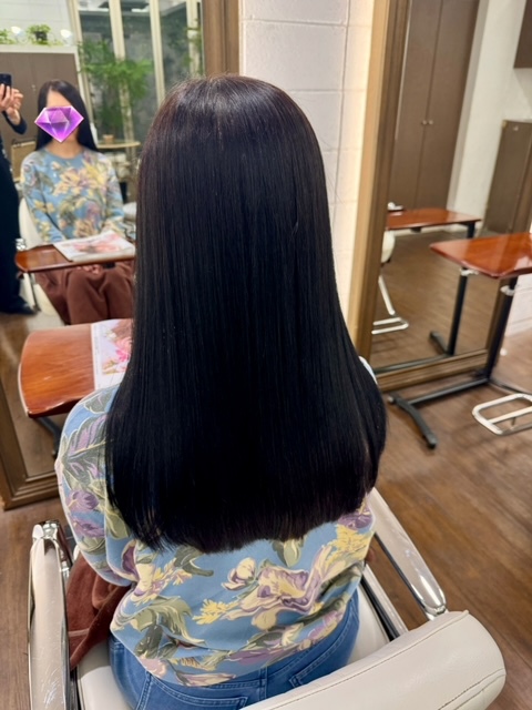 学芸大学 美容室に、Hair Esthe Hi-Deは、あります。学芸大学 美容院に、Hair Esthe Hi-Deはあります。Hair Esthe Hi-Deは目黒区学芸大学駅近くの美容室です。Hair Esthe Hi-Deは、東急東横線沿い駅近くの美容室です。Hair Esthe Hi-Deは、東急東横線沿い駅近くの美容院です。祐天寺美容室近くにも、Hair Esthe Hi-Deはあります。祐天寺美容院近くにも、Hair Esthe Hi-Deはあります。Hair Esthe Hi-Deは目黒区学芸大学駅近くの美容院です。Hair Esthe Hi-Deは目黒区学芸大学駅近くの美容室です。Hair Esthe Hi-Deは髪にやさしく、が綺麗に艶髪になります。Hair Esthe Hi-Deカットがとても上手いです。Hair Esthe Hi-Deは、オシャレです。学芸大　美容院　Hair Esthe Hi-Deは、とても人気があります。学芸大　美容室　Hair Esthe Hi-Deは、40代50代女性に人気があります。得にボブやショートスタイルが得意で、スタイルがより立体的になります。なので立体感カットが、お客様に人気です。切りっぱなしボブカやマッシュショートも得意です。なのでショートカットも得意です。もちろんボブカットも得意です。カラーも評判よく、ニューアマトラカラーがお客様に高評価です。オーガニックなヘアカラー　香草カラー色葉も人気です。ヘアマニキュアも保湿があり好評です。40代大人女性のお客様が多いです。40代ボブや40代ショートも得意です。50代大人女性も多いです脱白髪染めハイライトカラーも好評です。60代大人女性も多いですパーマもとても上手く、　クリープパーマがお客様に高評価クリープパーマしながら、髪は綺麗になります。Hair Esthe Hi-Deは、オープンした2003年からヘッドスパ「クリームバスヘアエステ」を提供しています。ヘッドスパ「クリームバスヘアエステ」は、頭皮の汚れを落とし且つ頭皮の保湿効果もあり髪に栄養を与え、艶々になります。プレミアム髪質改善トリートメントも大好評です。