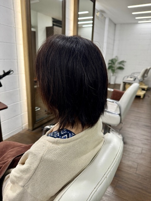 学芸大学 美容室に、Hair Esthe Hi-Deは、あります。学芸大学 美容院に、Hair Esthe Hi-Deはあります。Hair Esthe Hi-Deは目黒区学芸大学駅近くの美容室です。Hair Esthe Hi-Deは、東急東横線沿い駅近くの美容室です。Hair Esthe Hi-Deは、東急東横線沿い駅近くの美容院です。祐天寺美容室近くにも、Hair Esthe Hi-Deはあります。祐天寺美容院近くにも、Hair Esthe Hi-Deはあります。Hair Esthe Hi-Deは目黒区学芸大学駅近くの美容院です。Hair Esthe Hi-Deは目黒区学芸大学駅近くの美容室です。Hair Esthe Hi-Deは髪にやさしく、が綺麗に艶髪になります。Hair Esthe Hi-Deカットがとても上手いです。Hair Esthe Hi-Deは、オシャレです。学芸大　美容院　Hair Esthe Hi-Deは、とても人気があります。学芸大　美容室　Hair Esthe Hi-Deは、40代50代女性に人気があります。得にボブやショートスタイルが得意で、スタイルがより立体的になります。なので立体感カットが、お客様に人気です。切りっぱなしボブカやマッシュショートも得意です。なのでショートカットも得意です。もちろんボブカットも得意です。カラーも評判よく、ニューアマトラカラーがお客様に高評価です。オーガニックなヘアカラー　香草カラー色葉も人気です。ヘアマニキュアも保湿があり好評です。40代大人女性のお客様が多いです。40代ボブや40代ショートも得意です。50代大人女性も多いです脱白髪染めハイライトカラーも好評です。60代大人女性も多いですパーマもとても上手く、　クリープパーマがお客様に高評価クリープパーマしながら、髪は綺麗になります。Hair Esthe Hi-Deは、オープンした2003年からヘッドスパ「クリームバスヘアエステ」を提供しています。ヘッドスパ「クリームバスヘアエステ」は、頭皮の汚れを落とし且つ頭皮の保湿効果もあり髪に栄養を与え、艶々になります。プレミアム髪質改善トリートメントも大好評です。