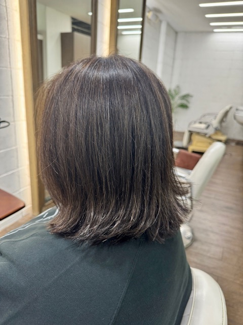 学芸大学 美容室に、Hair Esthe Hi-Deは、あります。学芸大学 美容院に、Hair Esthe Hi-Deはあります。Hair Esthe Hi-Deは目黒区学芸大学駅近くの美容室です。Hair Esthe Hi-Deは、東急東横線沿い駅近くの美容室です。Hair Esthe Hi-Deは、東急東横線沿い駅近くの美容院です。祐天寺美容室近くにも、Hair Esthe Hi-Deはあります。祐天寺美容院近くにも、Hair Esthe Hi-Deはあります。Hair Esthe Hi-Deは目黒区学芸大学駅近くの美容院です。Hair Esthe Hi-Deは目黒区学芸大学駅近くの美容室です。Hair Esthe Hi-Deは髪にやさしく、が綺麗に艶髪になります。Hair Esthe Hi-Deカットがとても上手いです。Hair Esthe Hi-Deは、オシャレです。学芸大　美容院　Hair Esthe Hi-Deは、とても人気があります。学芸大　美容室　Hair Esthe Hi-Deは、40代50代女性に人気があります。得にボブやショートスタイルが得意で、スタイルがより立体的になります。なので立体感カットが、お客様に人気です。切りっぱなしボブカやマッシュショートも得意です。なのでショートカットも得意です。もちろんボブカットも得意です。カラーも評判よく、ニューアマトラカラーがお客様に高評価です。オーガニックなヘアカラー　香草カラー色葉も人気です。ヘアマニキュアも保湿があり好評です。40代大人女性のお客様が多いです。40代ボブや40代ショートも得意です。50代大人女性も多いです脱白髪染めハイライトカラーも好評です。60代大人女性も多いですパーマもとても上手く、　クリープパーマがお客様に高評価クリープパーマしながら、髪は綺麗になります。Hair Esthe Hi-Deは、オープンした2003年からヘッドスパ「クリームバスヘアエステ」を提供しています。ヘッドスパ「クリームバスヘアエステ」は、頭皮の汚れを落とし且つ頭皮の保湿効果もあり髪に栄養を与え、艶々になります。プレミアム髪質改善トリートメントも大好評です。