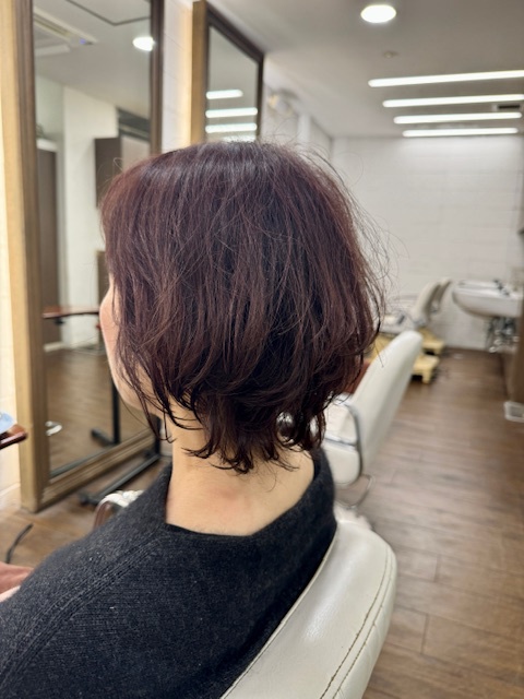 学芸大学 美容室に、Hair Esthe Hi-Deは、あります。学芸大学 美容院に、Hair Esthe Hi-Deはあります。Hair Esthe Hi-Deは目黒区学芸大学駅近くの美容室です。Hair Esthe Hi-Deは、東急東横線沿い駅近くの美容室です。Hair Esthe Hi-Deは、東急東横線沿い駅近くの美容院です。祐天寺美容室近くにも、Hair Esthe Hi-Deはあります。祐天寺美容院近くにも、Hair Esthe Hi-Deはあります。Hair Esthe Hi-Deは目黒区学芸大学駅近くの美容院です。Hair Esthe Hi-Deは目黒区学芸大学駅近くの美容室です。Hair Esthe Hi-Deは髪にやさしく、が綺麗に艶髪になります。Hair Esthe Hi-Deカットがとても上手いです。Hair Esthe Hi-Deは、オシャレです。学芸大　美容院　Hair Esthe Hi-Deは、とても人気があります。学芸大　美容室　Hair Esthe Hi-Deは、40代50代女性に人気があります。得にボブやショートスタイルが得意で、スタイルがより立体的になります。なので立体感カットが、お客様に人気です。切りっぱなしボブカやマッシュショートも得意です。なのでショートカットも得意です。もちろんボブカットも得意です。カラーも評判よく、ニューアマトラカラーがお客様に高評価です。オーガニックなヘアカラー　香草カラー色葉も人気です。ヘアマニキュアも保湿があり好評です。40代大人女性のお客様が多いです。40代ボブや40代ショートも得意です。50代大人女性も多いです脱白髪染めハイライトカラーも好評です。60代大人女性も多いですパーマもとても上手く、　クリープパーマがお客様に高評価クリープパーマしながら、髪は綺麗になります。Hair Esthe Hi-Deは、オープンした2003年からヘッドスパ「クリームバスヘアエステ」を提供しています。ヘッドスパ「クリームバスヘアエステ」は、頭皮の汚れを落とし且つ頭皮の保湿効果もあり髪に栄養を与え、艶々になります。プレミアム髪質改善トリートメントも大好評です。