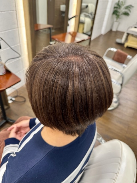 学芸大学 美容室に、Hair Esthe Hi-Deは、あります。学芸大学 美容院に、Hair Esthe Hi-Deはあります。Hair Esthe Hi-Deは目黒区学芸大学駅近くの美容室です。Hair Esthe Hi-Deは、東急東横線沿い駅近くの美容室です。Hair Esthe Hi-Deは、東急東横線沿い駅近くの美容院です。祐天寺美容室近くにも、Hair Esthe Hi-Deはあります。祐天寺美容院近くにも、Hair Esthe Hi-Deはあります。Hair Esthe Hi-Deは目黒区学芸大学駅近くの美容院です。Hair Esthe Hi-Deは目黒区学芸大学駅近くの美容室です。Hair Esthe Hi-Deは髪にやさしく、が綺麗に艶髪になります。Hair Esthe Hi-Deカットがとても上手いです。Hair Esthe Hi-Deは、オシャレです。学芸大　美容院　Hair Esthe Hi-Deは、とても人気があります。学芸大　美容室　Hair Esthe Hi-Deは、40代50代女性に人気があります。得にボブやショートスタイルが得意で、スタイルがより立体的になります。なので立体感カットが、お客様に人気です。切りっぱなしボブカやマッシュショートも得意です。なのでショートカットも得意です。もちろんボブカットも得意です。カラーも評判よく、ニューアマトラカラーがお客様に高評価です。オーガニックなヘアカラー　香草カラー色葉も人気です。ヘアマニキュアも保湿があり好評です。40代大人女性のお客様が多いです。40代ボブや40代ショートも得意です。50代大人女性も多いです脱白髪染めハイライトカラーも好評です。60代大人女性も多いですパーマもとても上手く、　クリープパーマがお客様に高評価クリープパーマしながら、髪は綺麗になります。Hair Esthe Hi-Deは、オープンした2003年からヘッドスパ「クリームバスヘアエステ」を提供しています。ヘッドスパ「クリームバスヘアエステ」は、頭皮の汚れを落とし且つ頭皮の保湿効果もあり髪に栄養を与え、艶々になります。プレミアム髪質改善トリートメントも大好評です。