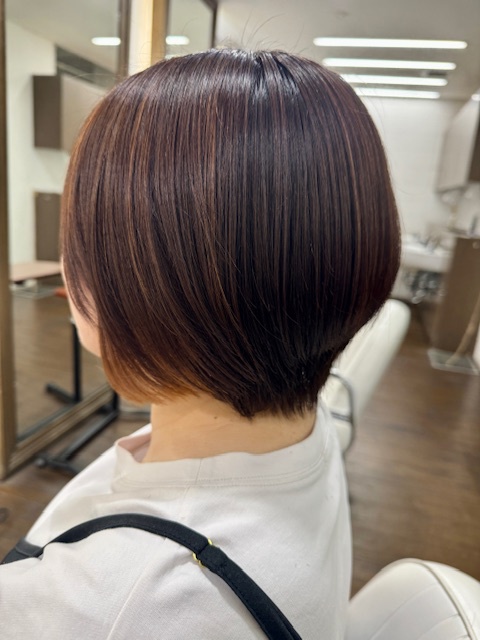 学芸大学 美容室に、Hair Esthe Hi-Deは、あります。学芸大学 美容院に、Hair Esthe Hi-Deはあります。Hair Esthe Hi-Deは目黒区学芸大学駅近くの美容室です。Hair Esthe Hi-Deは、東急東横線沿い駅近くの美容室です。Hair Esthe Hi-Deは、東急東横線沿い駅近くの美容院です。祐天寺美容室近くにも、Hair Esthe Hi-Deはあります。祐天寺美容院近くにも、Hair Esthe Hi-Deはあります。Hair Esthe Hi-Deは目黒区学芸大学駅近くの美容院です。Hair Esthe Hi-Deは目黒区学芸大学駅近くの美容室です。Hair Esthe Hi-Deは髪にやさしく、が綺麗に艶髪になります。Hair Esthe Hi-Deカットがとても上手いです。Hair Esthe Hi-Deは、オシャレです。学芸大　美容院　Hair Esthe Hi-Deは、とても人気があります。学芸大　美容室　Hair Esthe Hi-Deは、40代50代女性に人気があります。得にボブやショートスタイルが得意で、スタイルがより立体的になります。なので立体感カットが、お客様に人気です。切りっぱなしボブカやマッシュショートも得意です。なのでショートカットも得意です。もちろんボブカットも得意です。カラーも評判よく、ニューアマトラカラーがお客様に高評価です。オーガニックなヘアカラー　香草カラー色葉も人気です。ヘアマニキュアも保湿があり好評です。40代大人女性のお客様が多いです。40代ボブや40代ショートも得意です。50代大人女性も多いです脱白髪染めハイライトカラーも好評です。60代大人女性も多いですパーマもとても上手く、　クリープパーマがお客様に高評価クリープパーマしながら、髪は綺麗になります。Hair Esthe Hi-Deは、オープンした2003年からヘッドスパ「クリームバスヘアエステ」を提供しています。ヘッドスパ「クリームバスヘアエステ」は、頭皮の汚れを落とし且つ頭皮の保湿効果もあり髪に栄養を与え、艶々になります。プレミアム髪質改善トリートメントも大好評です。