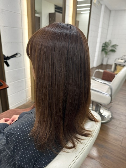 学芸大学 美容室に、Hair Esthe Hi-Deは、あります。学芸大学 美容院に、Hair Esthe Hi-Deはあります。Hair Esthe Hi-Deは目黒区学芸大学駅近くの美容室です。Hair Esthe Hi-Deは、東急東横線沿い駅近くの美容室です。Hair Esthe Hi-Deは、東急東横線沿い駅近くの美容院です。祐天寺美容室近くにも、Hair Esthe Hi-Deはあります。祐天寺美容院近くにも、Hair Esthe Hi-Deはあります。Hair Esthe Hi-Deは目黒区学芸大学駅近くの美容院です。Hair Esthe Hi-Deは目黒区学芸大学駅近くの美容室です。Hair Esthe Hi-Deは髪にやさしく、が綺麗に艶髪になります。Hair Esthe Hi-Deカットがとても上手いです。Hair Esthe Hi-Deは、オシャレです。学芸大　美容院　Hair Esthe Hi-Deは、とても人気があります。学芸大　美容室　Hair Esthe Hi-Deは、40代50代女性に人気があります。得にボブやショートスタイルが得意で、スタイルがより立体的になります。なので立体感カットが、お客様に人気です。切りっぱなしボブカやマッシュショートも得意です。なのでショートカットも得意です。もちろんボブカットも得意です。カラーも評判よく、ニューアマトラカラーがお客様に高評価です。オーガニックなヘアカラー　香草カラー色葉も人気です。ヘアマニキュアも保湿があり好評です。40代大人女性のお客様が多いです。40代ボブや40代ショートも得意です。50代大人女性も多いです脱白髪染めハイライトカラーも好評です。60代大人女性も多いですパーマもとても上手く、　クリープパーマがお客様に高評価クリープパーマしながら、髪は綺麗になります。Hair Esthe Hi-Deは、オープンした2003年からヘッドスパ「クリームバスヘアエステ」を提供しています。ヘッドスパ「クリームバスヘアエステ」は、頭皮の汚れを落とし且つ頭皮の保湿効果もあり髪に栄養を与え、艶々になります。プレミアム髪質改善トリートメントも大好評です。