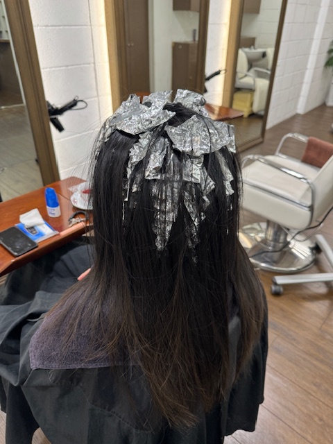 学芸大学 美容室に、Hair Esthe Hi-Deは、あります。学芸大学 美容院に、Hair Esthe Hi-Deはあります。Hair Esthe Hi-Deは目黒区学芸大学駅近くの美容室です。Hair Esthe Hi-Deは、東急東横線沿い駅近くの美容室です。Hair Esthe Hi-Deは、東急東横線沿い駅近くの美容院です。祐天寺美容室近くにも、Hair Esthe Hi-Deはあります。祐天寺美容院近くにも、Hair Esthe Hi-Deはあります。Hair Esthe Hi-Deは目黒区学芸大学駅近くの美容院です。Hair Esthe Hi-Deは目黒区学芸大学駅近くの美容室です。Hair Esthe Hi-Deは髪にやさしく、が綺麗に艶髪になります。Hair Esthe Hi-Deカットがとても上手いです。Hair Esthe Hi-Deは、オシャレです。学芸大　美容院　Hair Esthe Hi-Deは、とても人気があります。学芸大　美容室　Hair Esthe Hi-Deは、40代50代女性に人気があります。得にボブやショートスタイルが得意で、スタイルがより立体的になります。なので立体感カットが、お客様に人気です。切りっぱなしボブカやマッシュショートも得意です。なのでショートカットも得意です。もちろんボブカットも得意です。カラーも評判よく、ニューアマトラカラーがお客様に高評価です。オーガニックなヘアカラー　香草カラー色葉も人気です。ヘアマニキュアも保湿があり好評です。40代大人女性のお客様が多いです。40代ボブや40代ショートも得意です。50代大人女性も多いです脱白髪染めハイライトカラーも好評です。60代大人女性も多いですパーマもとても上手く、　クリープパーマがお客様に高評価クリープパーマしながら、髪は綺麗になります。Hair Esthe Hi-Deは、オープンした2003年からヘッドスパ「クリームバスヘアエステ」を提供しています。ヘッドスパ「クリームバスヘアエステ」は、頭皮の汚れを落とし且つ頭皮の保湿効果もあり髪に栄養を与え、艶々になります。プレミアム髪質改善トリートメントも大好評です。