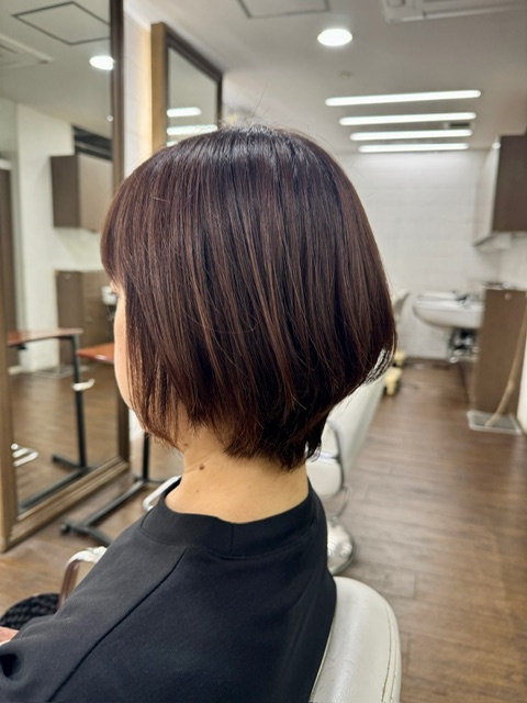 学芸大学 美容室に、Hair Esthe Hi-Deは、あります。学芸大学 美容院に、Hair Esthe Hi-Deはあります。Hair Esthe Hi-Deは目黒区学芸大学駅近くの美容室です。Hair Esthe Hi-Deは、東急東横線沿い駅近くの美容室です。Hair Esthe Hi-Deは、東急東横線沿い駅近くの美容院です。祐天寺美容室近くにも、Hair Esthe Hi-Deはあります。祐天寺美容院近くにも、Hair Esthe Hi-Deはあります。Hair Esthe Hi-Deは目黒区学芸大学駅近くの美容院です。Hair Esthe Hi-Deは目黒区学芸大学駅近くの美容室です。Hair Esthe Hi-Deは髪にやさしく、が綺麗に艶髪になります。Hair Esthe Hi-Deカットがとても上手いです。Hair Esthe Hi-Deは、オシャレです。学芸大　美容院　Hair Esthe Hi-Deは、とても人気があります。学芸大　美容室　Hair Esthe Hi-Deは、40代50代女性に人気があります。得にボブやショートスタイルが得意で、スタイルがより立体的になります。なので立体感カットが、お客様に人気です。切りっぱなしボブカやマッシュショートも得意です。なのでショートカットも得意です。もちろんボブカットも得意です。カラーも評判よく、ニューアマトラカラーがお客様に高評価です。オーガニックなヘアカラー　香草カラー色葉も人気です。ヘアマニキュアも保湿があり好評です。40代大人女性のお客様が多いです。40代ボブや40代ショートも得意です。50代大人女性も多いです脱白髪染めハイライトカラーも好評です。60代大人女性も多いですパーマもとても上手く、　クリープパーマがお客様に高評価クリープパーマしながら、髪は綺麗になります。Hair Esthe Hi-Deは、オープンした2003年からヘッドスパ「クリームバスヘアエステ」を提供しています。ヘッドスパ「クリームバスヘアエステ」は、頭皮の汚れを落とし且つ頭皮の保湿効果もあり髪に栄養を与え、艶々になります。プレミアム髪質改善トリートメントも大好評です。