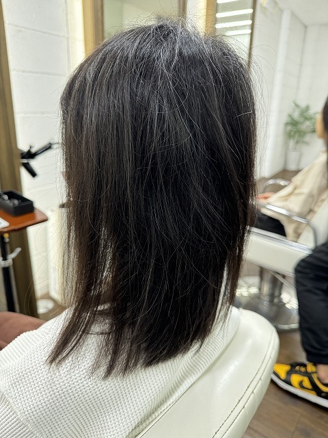 学芸大学 美容室に、Hair Esthe Hi-Deは、あります。学芸大学 美容院に、Hair Esthe Hi-Deはあります。Hair Esthe Hi-Deは目黒区学芸大学駅近くの美容院です。Hair Esthe Hi-Deは目黒区学芸大学駅近くの美容室です。祐天寺美容室近くにも、Hair Esthe Hi-Deはあります。祐天寺美容院近くにも、Hair Esthe Hi-Deはあります。Hair Esthe Hi-Deは髪にやさしく、が綺麗に艶髪になります。Hair Esthe Hi-Deは、カットがとても上手いです。Hair Esthe Hi-Deは、オシャレです。学芸大 美容院 Hair Esthe Hi-Deは、とても人気があります。学芸大 美容室 Hair Esthe Hi-Deは、40代50代60代女性に人気があります。得にボブやショートスタイルが得意で、スタイルがより立体的になります。なので立体感カットが、お客様に人気です。切りっぱなしボブカやマッシュショートも上手いです。なのでショートカットも上手いです。もちろんボブカットも上手いです。カラーも評判よく、ニューアマトラカラーがお客様に高評価です。オーガニックなヘアカラー 香草カラー色葉も人気です。ヘアマニキュアも保湿があり好評です。40代大人女性のお客様が多いです。40代ボブや40代ショートも得意です。50代大人女性も多いです、50代ボブや50代ショートも得意です。50代女性のカットは全般的に得意です。脱白髪染めハイライトカラーも好評です。60代大人女性も多いです。60代女性のカットも得意ですし、上手いと言われます。パーマもとても上手く、 クリープパーマがお客様に高評価クリープパーマしながら、髪は綺麗になります。男性のお客様もいらっしゃいます。男性のお客様は2割位です。Hair Esthe Hi-Deは、オープンした2003年からヘッドスパ「クリームバスヘアエステ」を提供しています。ヘッドスパ「クリームバスヘアエステ」は、頭皮の汚れを落とし且つ頭皮の保湿効果もあり髪に栄養を与え、艶々になります。プレミアム髪質改善トリートメントも大好評です。