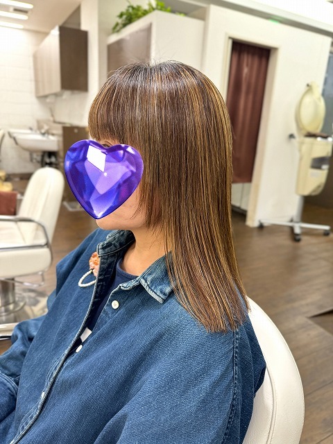 学芸大学 美容室に、Hair Esthe Hi-Deは、あります。学芸大学 美容院に、Hair Esthe Hi-Deはあります。Hair Esthe Hi-Deは目黒区学芸大学駅近くの美容院です。Hair Esthe Hi-Deは目黒区学芸大学駅近くの美容室です。祐天寺美容室近くにも、Hair Esthe Hi-Deはあります。祐天寺美容院近くにも、Hair Esthe Hi-Deはあります。Hair Esthe Hi-Deは髪にやさしく、が綺麗に艶髪になります。Hair Esthe Hi-Deは、カットがとても上手いです。Hair Esthe Hi-Deは、オシャレです。学芸大 美容院 Hair Esthe Hi-Deは、とても人気があります。学芸大 美容室 Hair Esthe Hi-Deは、40代50代60代女性に人気があります。得にボブやショートスタイルが得意で、スタイルがより立体的になります。なので立体感カットが、お客様に人気です。切りっぱなしボブカやマッシュショートも上手いです。なのでショートカットも上手いです。もちろんボブカットも上手いです。カラーも評判よく、ニューアマトラカラーがお客様に高評価です。オーガニックなヘアカラー 香草カラー色葉も人気です。ヘアマニキュアも保湿があり好評です。40代大人女性のお客様が多いです。40代ボブや40代ショートも得意です。50代大人女性も多いです、50代ボブや50代ショートも得意です。50代女性のカットは全般的に得意です。脱白髪染めハイライトカラーも好評です。60代大人女性も多いです。60代女性のカットも得意ですし、上手いと言われます。パーマもとても上手く、 クリープパーマがお客様に高評価クリープパーマしながら、髪は綺麗になります。男性のお客様もいらっしゃいます。男性のお客様は2割位です。Hair Esthe Hi-Deは、オープンした2003年からヘッドスパ「クリームバスヘアエステ」を提供しています。ヘッドスパ「クリームバスヘアエステ」は、頭皮の汚れを落とし且つ頭皮の保湿効果もあり髪に栄養を与え、艶々になります。プレミアム髪質改善トリートメントも大好評です。