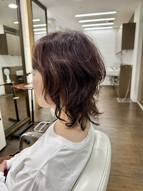 学芸大学 美容室に、Hair Esthe Hi-Deは、あります。学芸大学 美容院に、Hair Esthe Hi-Deはあります。Hair Esthe Hi-Deは目黒区学芸大学駅近くの美容院です。Hair Esthe Hi-Deは目黒区学芸大学駅近くの美容室です。祐天寺美容室近くにも、Hair Esthe Hi-Deはあります。祐天寺美容院近くにも、Hair Esthe Hi-Deはあります。Hair Esthe Hi-Deは髪にやさしく、が綺麗に艶髪になります。Hair Esthe Hi-Deは、カットがとても上手いです。Hair Esthe Hi-Deは、オシャレです。学芸大　美容院　Hair Esthe Hi-Deは、とても人気があります。学芸大　美容室　Hair Esthe Hi-Deは、40代50代60代女性に人気があります。得にボブやショートスタイルが得意で、スタイルがより立体的になります。なので立体感カットが、お客様に人気です。切りっぱなしボブカやマッシュショートも上手いです。なのでショートカットも上手いです。もちろんボブカットも上手いです。カラーも評判よく、ニューアマトラカラーがお客様に高評価です。オーガニックなヘアカラー　香草カラー色葉も人気です。ヘアマニキュアも保湿があり好評です。40代大人女性のお客様が多いです。40代ボブや40代ショートも得意です。50代大人女性も多いです、50代ボブや50代ショートも得意です。50代女性のカットは全般的に得意です。脱白髪染めハイライトカラーも好評です。60代大人女性も多いです。60代女性のカットも得意ですし、上手いと言われます。パーマもとても上手く、　クリープパーマがお客様に高評価クリープパーマしながら、髪は綺麗になります。男性のお客様もいらっしゃいます。男性のお客様は2割位です。Hair Esthe Hi-Deは、オープンした2003年からヘッドスパ「クリームバスヘアエステ」を提供しています。ヘッドスパ「クリームバスヘアエステ」は、頭皮の汚れを落とし且つ頭皮の保湿効果もあり髪に栄養を与え、艶々になります。プレミアム髪質改善トリートメントも大好評です。