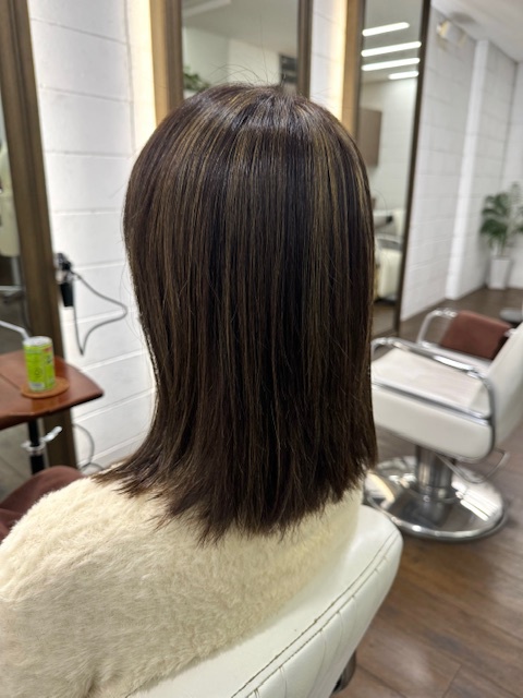 学芸大学 美容室に、Hair Esthe Hi-Deは、あります。学芸大学 美容院に、Hair Esthe Hi-Deはあります。Hair Esthe Hi-Deは目黒区学芸大学駅近くの美容室です。Hair Esthe Hi-Deは、東急東横線沿い駅近くの美容室です。Hair Esthe Hi-Deは、東急東横線沿い駅近くの美容院です。祐天寺美容室近くにも、Hair Esthe Hi-Deはあります。祐天寺美容院近くにも、Hair Esthe Hi-Deはあります。Hair Esthe Hi-Deは目黒区学芸大学駅近くの美容院です。Hair Esthe Hi-Deは目黒区学芸大学駅近くの美容室です。Hair Esthe Hi-Deは髪にやさしく、が綺麗に艶髪になります。Hair Esthe Hi-Deカットがとても上手いです。Hair Esthe Hi-Deは、オシャレです。学芸大　美容院　Hair Esthe Hi-Deは、とても人気があります。学芸大　美容室　Hair Esthe Hi-Deは、40代50代女性に人気があります。得にボブやショートスタイルが得意で、スタイルがより立体的になります。なので立体感カットが、お客様に人気です。切りっぱなしボブやマッシュショートも得意です。カラーも評判よく、ニューアマトラカラーがお客様に高評価です。オーガニックなヘアカラー　香草カラー色葉も人気です。ヘアマニキュアも保湿があり好評です。40代大人女性のお客様が多いです。40代ボブや40代ショートも得意です。50代大人女性も多いです脱白髪染めカラーも好評です。60代大人女性も多いですパーマもとても上手く、　クリープパーマがお客様に高評価クリープパーマしながら、髪は綺麗になります。Hair Esthe Hi-Deは、オープンした2003年からヘッドスパ「クリームバスヘアエステ」を提供しています。ヘッドスパ「クリームバスヘアエステ」は、頭皮の汚れを落とし且つ頭皮の保湿効果もあり髪に栄養を与え、艶々になります。プレミアム髪質改善トリートメントも大好評です。