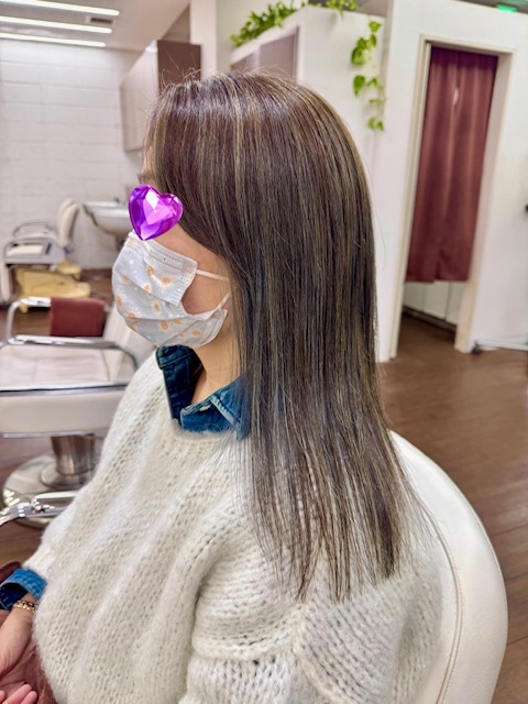 学芸大学 美容室に、Hair Esthe Hi-Deは、あります。学芸大学 美容院に、Hair Esthe Hi-Deはあります。Hair Esthe Hi-Deは目黒区学芸大学駅近くの美容院です。Hair Esthe Hi-Deは目黒区学芸大学駅近くの美容室です。祐天寺美容室近くにも、Hair Esthe Hi-Deはあります。祐天寺美容院近くにも、Hair Esthe Hi-Deはあります。Hair Esthe Hi-Deは髪にやさしく、が綺麗に艶髪になります。Hair Esthe Hi-Deは、カットがとても上手いです。Hair Esthe Hi-Deは、オシャレです。学芸大　美容院　Hair Esthe Hi-Deは、とても人気があります。学芸大　美容室　Hair Esthe Hi-Deは、40代50代60代女性に人気があります。得にボブやショートスタイルが得意で、スタイルがより立体的になります。なので立体感カットが、お客様に人気です。切りっぱなしボブカやマッシュショートも上手いです。なのでショートカットも上手いです。もちろんボブカットも上手いです。カラーも評判よく、ニューアマトラカラーがお客様に高評価です。オーガニックなヘアカラー　香草カラー色葉も人気です。ヘアマニキュアも保湿があり好評です。40代大人女性のお客様が多いです。40代ボブや40代ショートも得意です。50代大人女性も多いです、50代ボブや50代ショートも得意です。50代女性のカットは全般的に得意です。脱白髪染めハイライトカラーも好評です。60代大人女性も多いです。60代女性のカットも得意ですし、上手いと言われます。パーマもとても上手く、　クリープパーマがお客様に高評価クリープパーマしながら、髪は綺麗になります。男性のお客様もいらっしゃいます。男性のお客様は2割位です。Hair Esthe Hi-Deは、オープンした2003年からヘッドスパ「クリームバスヘアエステ」を提供しています。ヘッドスパ「クリームバスヘアエステ」は、頭皮の汚れを落とし且つ頭皮の保湿効果もあり髪に栄養を与え、艶々になります。プレミアム髪質改善トリートメントも大好評です。