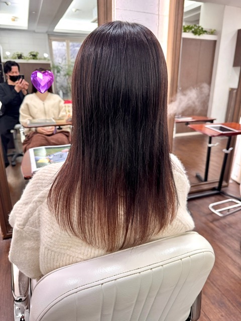 学芸大学 美容室に、Hair Esthe Hi-Deは、あります。学芸大学 美容院に、Hair Esthe Hi-Deはあります。Hair Esthe Hi-Deは目黒区学芸大学駅近くの美容院です。Hair Esthe Hi-Deは目黒区学芸大学駅近くの美容室です。祐天寺美容室近くにも、Hair Esthe Hi-Deはあります。祐天寺美容院近くにも、Hair Esthe Hi-Deはあります。Hair Esthe Hi-Deは髪にやさしく、が綺麗に艶髪になります。Hair Esthe Hi-Deは、カットがとても上手いです。Hair Esthe Hi-Deは、オシャレです。学芸大　美容院　Hair Esthe Hi-Deは、とても人気があります。学芸大　美容室　Hair Esthe Hi-Deは、40代50代60代女性に人気があります。得にボブやショートスタイルが得意で、スタイルがより立体的になります。なので立体感カットが、お客様に人気です。切りっぱなしボブカやマッシュショートも上手いです。なのでショートカットも上手いです。もちろんボブカットも上手いです。カラーも評判よく、ニューアマトラカラーがお客様に高評価です。オーガニックなヘアカラー　香草カラー色葉も人気です。ヘアマニキュアも保湿があり好評です。40代大人女性のお客様が多いです。40代ボブや40代ショートも得意です。50代大人女性も多いです、50代ボブや50代ショートも得意です。50代女性のカットは全般的に得意です。脱白髪染めハイライトカラーも好評です。60代大人女性も多いです。60代女性のカットも得意ですし、上手いと言われます。パーマもとても上手く、　クリープパーマがお客様に高評価クリープパーマしながら、髪は綺麗になります。男性のお客様もいらっしゃいます。男性のお客様は2割位です。Hair Esthe Hi-Deは、オープンした2003年からヘッドスパ「クリームバスヘアエステ」を提供しています。ヘッドスパ「クリームバスヘアエステ」は、頭皮の汚れを落とし且つ頭皮の保湿効果もあり髪に栄養を与え、艶々になります。プレミアム髪質改善トリートメントも大好評です。