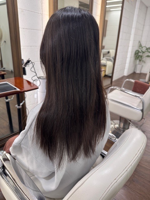 学芸大学 美容室に、Hair Esthe Hi-Deは、あります。学芸大学 美容院に、Hair Esthe Hi-Deはあります。Hair Esthe Hi-Deは目黒区学芸大学駅近くの美容院です。Hair Esthe Hi-Deは目黒区学芸大学駅近くの美容室です。祐天寺美容室近くにも、Hair Esthe Hi-Deはあります。祐天寺美容院近くにも、Hair Esthe Hi-Deはあります。Hair Esthe Hi-Deは髪にやさしく、が綺麗に艶髪になります。Hair Esthe Hi-Deは、カットがとても上手いです。Hair Esthe Hi-Deは、オシャレです。学芸大　美容院　Hair Esthe Hi-Deは、とても人気があります。学芸大　美容室　Hair Esthe Hi-Deは、40代50代60代女性に人気があります。得にボブやショートスタイルが得意で、スタイルがより立体的になります。なので立体感カットが、お客様に人気です。切りっぱなしボブカやマッシュショートも上手いです。なのでショートカットも上手いです。もちろんボブカットも上手いです。カラーも評判よく、ニューアマトラカラーがお客様に高評価です。オーガニックなヘアカラー　香草カラー色葉も人気です。ヘアマニキュアも保湿があり好評です。40代大人女性のお客様が多いです。40代ボブや40代ショートも得意です。50代大人女性も多いです、50代ボブや50代ショートも得意です。50代女性のカットは全般的に得意です。脱白髪染めハイライトカラーも好評です。60代大人女性も多いです。60代女性のカットも得意ですし、上手いと言われます。パーマもとても上手く、　クリープパーマがお客様に高評価クリープパーマしながら、髪は綺麗になります。男性のお客様もいらっしゃいます。男性のお客様は2割位です。Hair Esthe Hi-Deは、オープンした2003年からヘッドスパ「クリームバスヘアエステ」を提供しています。ヘッドスパ「クリームバスヘアエステ」は、頭皮の汚れを落とし且つ頭皮の保湿効果もあり髪に栄養を与え、艶々になります。プレミアム髪質改善トリートメントも大好評です。