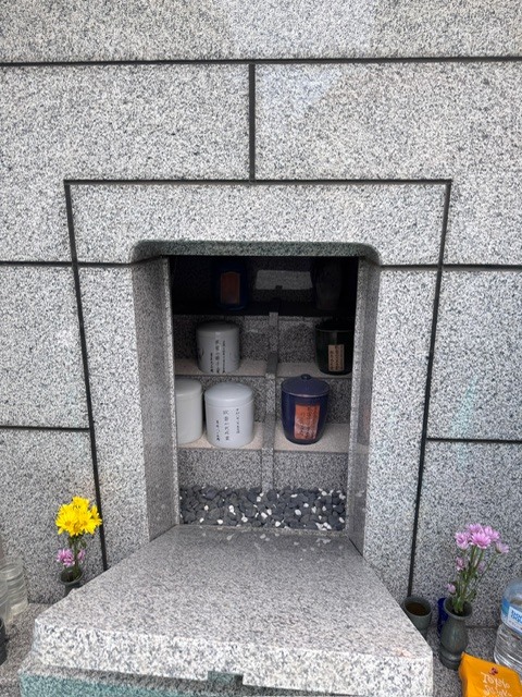 学芸大学 美容室に、Hair Esthe Hi-Deは、あります。学芸大学 美容院に、Hair Esthe Hi-Deはあります。Hair Esthe Hi-Deは目黒区学芸大学駅近くの美容院です。Hair Esthe Hi-Deは目黒区学芸大学駅近くの美容室です。祐天寺美容室近くにも、Hair Esthe Hi-Deはあります。祐天寺美容院近くにも、Hair Esthe Hi-Deはあります。Hair Esthe Hi-Deは髪にやさしく、が綺麗に艶髪になります。Hair Esthe Hi-Deは、カットがとても上手いです。Hair Esthe Hi-Deは、オシャレです。学芸大 美容院 Hair Esthe Hi-Deは、とても人気があります。学芸大 美容室 Hair Esthe Hi-Deは、40代50代60代女性に人気があります。得にボブやショートスタイルが得意で、スタイルがより立体的になります。なので立体感カットが、お客様に人気です。切りっぱなしボブカやマッシュショートも上手いです。なのでショートカットも上手いです。もちろんボブカットも上手いです。カラーも評判よく、ニューアマトラカラーがお客様に高評価です。オーガニックなヘアカラー 香草カラー色葉も人気です。ヘアマニキュアも保湿があり好評です。40代大人女性のお客様が多いです。40代ボブや40代ショートも得意です。50代大人女性も多いです、50代ボブや50代ショートも得意です。50代女性のカットは全般的に得意です。脱白髪染めハイライトカラーも好評です。60代大人女性も多いです。60代女性のカットも得意ですし、上手いと言われます。パーマもとても上手く、 クリープパーマがお客様に高評価クリープパーマしながら、髪は綺麗になります。男性のお客様もいらっしゃいます。男性のお客様は2割位です。Hair Esthe Hi-Deは、オープンした2003年からヘッドスパ「クリームバスヘアエステ」を提供しています。ヘッドスパ「クリームバスヘアエステ」は、頭皮の汚れを落とし且つ頭皮の保湿効果もあり髪に栄養を与え、艶々になります。プレミアム髪質改善トリートメントも大好評です。