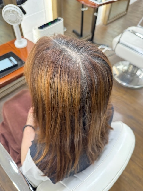 学芸大学 美容室に、Hair Esthe Hi-Deは、あります。学芸大学 美容院に、Hair Esthe Hi-Deはあります。Hair Esthe Hi-Deは目黒区学芸大学駅近くの美容院です。Hair Esthe Hi-Deは目黒区学芸大学駅近くの美容室です。祐天寺美容室近くにも、Hair Esthe Hi-Deはあります。祐天寺美容院近くにも、Hair Esthe Hi-Deはあります。Hair Esthe Hi-Deは髪にやさしく、が綺麗に艶髪になります。Hair Esthe Hi-Deは、カットがとても上手いです。Hair Esthe Hi-Deは、オシャレです。学芸大 美容院 Hair Esthe Hi-Deは、とても人気があります。学芸大 美容室 Hair Esthe Hi-Deは、40代50代60代女性に人気があります。得にボブやショートスタイルが得意で、スタイルがより立体的になります。なので立体感カットが、お客様に人気です。切りっぱなしボブカやマッシュショートも上手いです。なのでショートカットも上手いです。もちろんボブカットも上手いです。カラーも評判よく、ニューアマトラカラーがお客様に高評価です。オーガニックなヘアカラー 香草カラー色葉も人気です。ヘアマニキュアも保湿があり好評です。40代大人女性のお客様が多いです。40代ボブや40代ショートも得意です。50代大人女性も多いです、50代ボブや50代ショートも得意です。50代女性のカットは全般的に得意です。脱白髪染めハイライトカラーも好評です。60代大人女性も多いです。60代女性のカットも得意ですし、上手いと言われます。パーマもとても上手く、 クリープパーマがお客様に高評価クリープパーマしながら、髪は綺麗になります。男性のお客様もいらっしゃいます。男性のお客様は2割位です。Hair Esthe Hi-Deは、オープンした2003年からヘッドスパ「クリームバスヘアエステ」を提供しています。ヘッドスパ「クリームバスヘアエステ」は、頭皮の汚れを落とし且つ頭皮の保湿効果もあり髪に栄養を与え、艶々になります。プレミアム髪質改善トリートメントも大好評です。