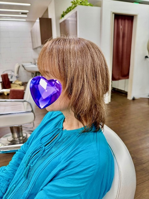 学芸大学 美容室に、Hair Esthe Hi-Deは、あります。学芸大学 美容院に、Hair Esthe Hi-Deはあります。Hair Esthe Hi-Deは目黒区学芸大学駅近くの美容院です。Hair Esthe Hi-Deは目黒区学芸大学駅近くの美容室です。祐天寺美容室近くにも、Hair Esthe Hi-Deはあります。祐天寺美容院近くにも、Hair Esthe Hi-Deはあります。Hair Esthe Hi-Deは髪にやさしく、が綺麗に艶髪になります。Hair Esthe Hi-Deは、カットがとても上手いです。Hair Esthe Hi-Deは、オシャレです。学芸大　美容院　Hair Esthe Hi-Deは、とても人気があります。学芸大　美容室　Hair Esthe Hi-Deは、40代50代60代女性に人気があります。得にボブやショートスタイルが得意で、スタイルがより立体的になります。なので立体感カットが、お客様に人気です。切りっぱなしボブカやマッシュショートも上手いです。なのでショートカットも上手いです。もちろんボブカットも上手いです。カラーも評判よく、ニューアマトラカラーがお客様に高評価です。オーガニックなヘアカラー　香草カラー色葉も人気です。ヘアマニキュアも保湿があり好評です。40代大人女性のお客様が多いです。40代ボブや40代ショートも得意です。50代大人女性も多いです、50代ボブや50代ショートも得意です。50代女性のカットは全般的に得意です。脱白髪染めハイライトカラーも好評です。60代大人女性も多いです。60代女性のカットも得意ですし、上手いと言われます。パーマもとても上手く、　クリープパーマがお客様に高評価クリープパーマしながら、髪は綺麗になります。男性のお客様もいらっしゃいます。男性のお客様は2割位です。Hair Esthe Hi-Deは、オープンした2003年からヘッドスパ「クリームバスヘアエステ」を提供しています。ヘッドスパ「クリームバスヘアエステ」は、頭皮の汚れを落とし且つ頭皮の保湿効果もあり髪に栄養を与え、艶々になります。プレミアム髪質改善トリートメントも大好評です。