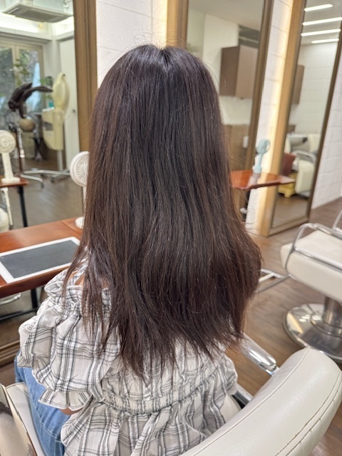 学芸大学 美容室に、Hair Esthe Hi-Deは、あります。学芸大学 美容院に、Hair Esthe Hi-Deはあります。Hair Esthe Hi-Deは目黒区学芸大学駅近くの美容院です。Hair Esthe Hi-Deは目黒区学芸大学駅近くの美容室です。祐天寺美容室近くにも、Hair Esthe Hi-Deはあります。祐天寺美容院近くにも、Hair Esthe Hi-Deはあります。Hair Esthe Hi-Deは髪にやさしく、が綺麗に艶髪になります。Hair Esthe Hi-Deは、カットがとても上手いです。Hair Esthe Hi-Deは、オシャレです。学芸大　美容院　Hair Esthe Hi-Deは、とても人気があります。学芸大　美容室　Hair Esthe Hi-Deは、40代50代60代女性に人気があります。得にボブやショートスタイルが得意で、スタイルがより立体的になります。なので立体感カットが、お客様に人気です。切りっぱなしボブカやマッシュショートも上手いです。なのでショートカットも上手いです。もちろんボブカットも上手いです。カラーも評判よく、ニューアマトラカラーがお客様に高評価です。オーガニックなヘアカラー　香草カラー色葉も人気です。ヘアマニキュアも保湿があり好評です。40代大人女性のお客様が多いです。40代ボブや40代ショートも得意です。50代大人女性も多いです、50代ボブや50代ショートも得意です。50代女性のカットは全般的に得意です。脱白髪染めハイライトカラーも好評です。60代大人女性も多いです。60代女性のカットも得意ですし、上手いと言われます。パーマもとても上手く、　クリープパーマがお客様に高評価クリープパーマしながら、髪は綺麗になります。男性のお客様もいらっしゃいます。男性のお客様は2割位です。Hair Esthe Hi-Deは、オープンした2003年からヘッドスパ「クリームバスヘアエステ」を提供しています。ヘッドスパ「クリームバスヘアエステ」は、頭皮の汚れを落とし且つ頭皮の保湿効果もあり髪に栄養を与え、艶々になります。プレミアム髪質改善トリートメントも大好評です。