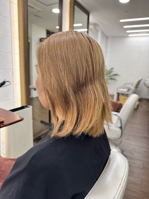 学芸大学 美容室に、Hair Esthe Hi-Deは、あります。学芸大学 美容院に、Hair Esthe Hi-Deはあります。Hair Esthe Hi-Deは目黒区学芸大学駅近くの美容院です。Hair Esthe Hi-Deは目黒区学芸大学駅近くの美容室です。祐天寺美容室近くにも、Hair Esthe Hi-Deはあります。祐天寺美容院近くにも、Hair Esthe Hi-Deはあります。Hair Esthe Hi-Deは髪にやさしく、が綺麗に艶髪になります。Hair Esthe Hi-Deは、カットがとても上手いです。Hair Esthe Hi-Deは、オシャレです。学芸大　美容院　Hair Esthe Hi-Deは、とても人気があります。学芸大　美容室　Hair Esthe Hi-Deは、40代50代60代女性に人気があります。得にボブやショートスタイルが得意で、スタイルがより立体的になります。なので立体感カットが、お客様に人気です。切りっぱなしボブカやマッシュショートも上手いです。なのでショートカットも上手いです。もちろんボブカットも上手いです。カラーも評判よく、ニューアマトラカラーがお客様に高評価です。オーガニックなヘアカラー　香草カラー色葉も人気です。ヘアマニキュアも保湿があり好評です。40代大人女性のお客様が多いです。40代ボブや40代ショートも得意です。50代大人女性も多いです、50代ボブや50代ショートも得意です。50代女性のカットは全般的に得意です。脱白髪染めハイライトカラーも好評です。60代大人女性も多いです。60代女性のカットも得意ですし、上手いと言われます。パーマもとても上手く、　クリープパーマがお客様に高評価クリープパーマしながら、髪は綺麗になります。男性のお客様もいらっしゃいます。男性のお客様は2割位です。Hair Esthe Hi-Deは、オープンした2003年からヘッドスパ「クリームバスヘアエステ」を提供しています。ヘッドスパ「クリームバスヘアエステ」は、頭皮の汚れを落とし且つ頭皮の保湿効果もあり髪に栄養を与え、艶々になります。プレミアム髪質改善トリートメントも大好評です。