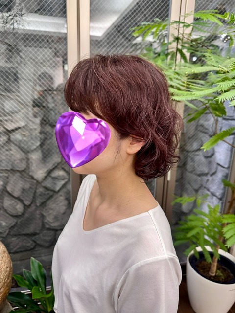 学芸大学 美容室に、Hair Esthe Hi-Deは、あります。学芸大学 美容院に、Hair Esthe Hi-Deはあります。Hair Esthe Hi-Deは目黒区学芸大学駅近くの美容院です。Hair Esthe Hi-Deは目黒区学芸大学駅近くの美容室です。祐天寺美容室近くにも、Hair Esthe Hi-Deはあります。祐天寺美容院近くにも、Hair Esthe Hi-Deはあります。Hair Esthe Hi-Deは髪にやさしく、が綺麗に艶髪になります。Hair Esthe Hi-Deは、カットがとても上手いです。Hair Esthe Hi-Deは、オシャレです。学芸大 美容院 Hair Esthe Hi-Deは、とても人気があります。学芸大 美容室 Hair Esthe Hi-Deは、40代50代60代女性に人気があります。得にボブやショートスタイルが得意で、スタイルがより立体的になります。なので立体感カットが、お客様に人気です。切りっぱなしボブカやマッシュショートも上手いです。なのでショートカットも上手いです。もちろんボブカットも上手いです。カラーも評判よく、ニューアマトラカラーがお客様に高評価です。オーガニックなヘアカラー 香草カラー色葉も人気です。ヘアマニキュアも保湿があり好評です。40代大人女性のお客様が多いです。40代ボブや40代ショートも得意です。50代大人女性も多いです、50代ボブや50代ショートも得意です。50代女性のカットは全般的に得意です。脱白髪染めハイライトカラーも好評です。60代大人女性も多いです。60代女性のカットも得意ですし、上手いと言われます。パーマもとても上手く、 クリープパーマがお客様に高評価クリープパーマしながら、髪は綺麗になります。男性のお客様もいらっしゃいます。男性のお客様は2割位です。Hair Esthe Hi-Deは、オープンした2003年からヘッドスパ「クリームバスヘアエステ」を提供しています。ヘッドスパ「クリームバスヘアエステ」は、頭皮の汚れを落とし且つ頭皮の保湿効果もあり髪に栄養を与え、艶々になります。プレミアム髪質改善トリートメントも大好評です。