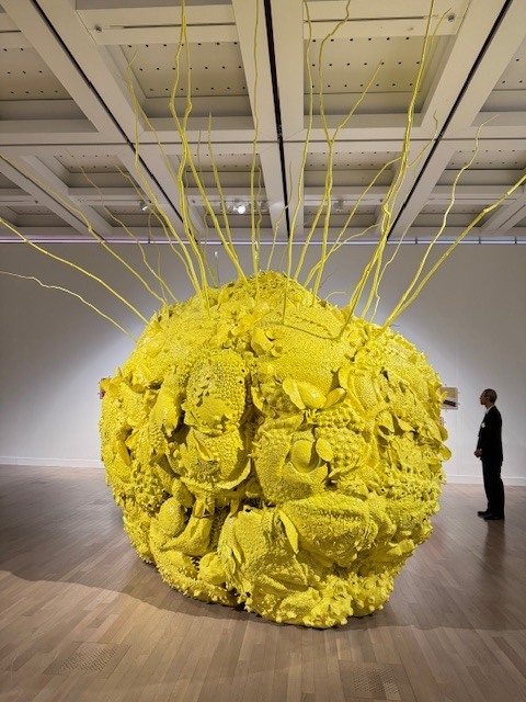 学芸大学 美容室に、Hair Esthe Hi-Deは、あります。学芸大学 美容院に、Hair Esthe Hi-Deはあります。Hair Esthe Hi-Deは目黒区学芸大学駅近くの美容院です。Hair Esthe Hi-Deは目黒区学芸大学駅近くの美容室です。祐天寺美容室近くにも、Hair Esthe Hi-Deはあります。祐天寺美容院近くにも、Hair Esthe Hi-Deはあります。Hair Esthe Hi-Deは髪にやさしく、が綺麗に艶髪になります。Hair Esthe Hi-Deは、カットがとても上手いです。Hair Esthe Hi-Deは、オシャレです。学芸大 美容院 Hair Esthe Hi-Deは、とても人気があります。学芸大 美容室 Hair Esthe Hi-Deは、40代50代60代女性に人気があります。得にボブやショートスタイルが得意で、スタイルがより立体的になります。なので立体感カットが、お客様に人気です。切りっぱなしボブカやマッシュショートも上手いです。なのでショートカットも上手いです。もちろんボブカットも上手いです。カラーも評判よく、ニューアマトラカラーがお客様に高評価です。オーガニックなヘアカラー 香草カラー色葉も人気です。ヘアマニキュアも保湿があり好評です。40代大人女性のお客様が多いです。40代ボブや40代ショートも得意です。50代大人女性も多いです、50代ボブや50代ショートも得意です。50代女性のカットは全般的に得意です。脱白髪染めハイライトカラーも好評です。60代大人女性も多いです。60代女性のカットも得意ですし、上手いと言われます。パーマもとても上手く、 クリープパーマがお客様に高評価クリープパーマしながら、髪は綺麗になります。男性のお客様もいらっしゃいます。男性のお客様は2割位です。Hair Esthe Hi-Deは、オープンした2003年からヘッドスパ「クリームバスヘアエステ」を提供しています。ヘッドスパ「クリームバスヘアエステ」は、頭皮の汚れを落とし且つ頭皮の保湿効果もあり髪に栄養を与え、艶々になります。プレミアム髪質改善トリートメントも大好評です。