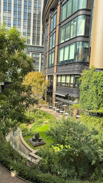 学芸大学 美容室に、Hair Esthe Hi-Deは、あります。学芸大学 美容院に、Hair Esthe Hi-Deはあります。Hair Esthe Hi-Deは目黒区学芸大学駅近くの美容院です。Hair Esthe Hi-Deは目黒区学芸大学駅近くの美容室です。祐天寺美容室近くにも、Hair Esthe Hi-Deはあります。祐天寺美容院近くにも、Hair Esthe Hi-Deはあります。Hair Esthe Hi-Deは髪にやさしく、が綺麗に艶髪になります。Hair Esthe Hi-Deは、カットがとても上手いです。Hair Esthe Hi-Deは、オシャレです。学芸大 美容院 Hair Esthe Hi-Deは、とても人気があります。学芸大 美容室 Hair Esthe Hi-Deは、40代50代60代女性に人気があります。得にボブやショートスタイルが得意で、スタイルがより立体的になります。なので立体感カットが、お客様に人気です。切りっぱなしボブカやマッシュショートも上手いです。なのでショートカットも上手いです。もちろんボブカットも上手いです。カラーも評判よく、ニューアマトラカラーがお客様に高評価です。オーガニックなヘアカラー 香草カラー色葉も人気です。ヘアマニキュアも保湿があり好評です。40代大人女性のお客様が多いです。40代ボブや40代ショートも得意です。50代大人女性も多いです、50代ボブや50代ショートも得意です。50代女性のカットは全般的に得意です。脱白髪染めハイライトカラーも好評です。60代大人女性も多いです。60代女性のカットも得意ですし、上手いと言われます。パーマもとても上手く、 クリープパーマがお客様に高評価クリープパーマしながら、髪は綺麗になります。男性のお客様もいらっしゃいます。男性のお客様は2割位です。Hair Esthe Hi-Deは、オープンした2003年からヘッドスパ「クリームバスヘアエステ」を提供しています。ヘッドスパ「クリームバスヘアエステ」は、頭皮の汚れを落とし且つ頭皮の保湿効果もあり髪に栄養を与え、艶々になります。プレミアム髪質改善トリートメントも大好評です。