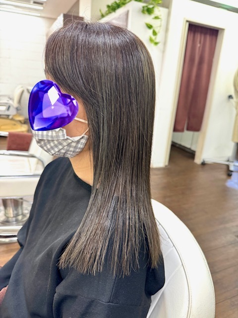 学芸大学 美容室に、Hair Esthe Hi-Deは、あります。学芸大学 美容院に、Hair Esthe Hi-Deはあります。Hair Esthe Hi-Deは目黒区学芸大学駅近くの美容院です。Hair Esthe Hi-Deは目黒区学芸大学駅近くの美容室です。祐天寺美容室近くにも、Hair Esthe Hi-Deはあります。祐天寺美容院近くにも、Hair Esthe Hi-Deはあります。Hair Esthe Hi-Deは髪にやさしく、が綺麗に艶髪になります。Hair Esthe Hi-Deは、カットがとても上手いです。Hair Esthe Hi-Deは、オシャレです。学芸大　美容院　Hair Esthe Hi-Deは、とても人気があります。学芸大　美容室　Hair Esthe Hi-Deは、40代50代60代女性に人気があります。得にボブやショートスタイルが得意で、スタイルがより立体的になります。なので立体感カットが、お客様に人気です。切りっぱなしボブカやマッシュショートも上手いです。なのでショートカットも上手いです。もちろんボブカットも上手いです。カラーも評判よく、ニューアマトラカラーがお客様に高評価です。オーガニックなヘアカラー　香草カラー色葉も人気です。ヘアマニキュアも保湿があり好評です。40代大人女性のお客様が多いです。40代ボブや40代ショートも得意です。50代大人女性も多いです、50代ボブや50代ショートも得意です。50代女性のカットは全般的に得意です。脱白髪染めハイライトカラーも好評です。60代大人女性も多いです。60代女性のカットも得意ですし、上手いと言われます。パーマもとても上手く、　クリープパーマがお客様に高評価クリープパーマしながら、髪は綺麗になります。男性のお客様もいらっしゃいます。男性のお客様は2割位です。Hair Esthe Hi-Deは、オープンした2003年からヘッドスパ「クリームバスヘアエステ」を提供しています。ヘッドスパ「クリームバスヘアエステ」は、頭皮の汚れを落とし且つ頭皮の保湿効果もあり髪に栄養を与え、艶々になります。プレミアム髪質改善トリートメントも大好評です。