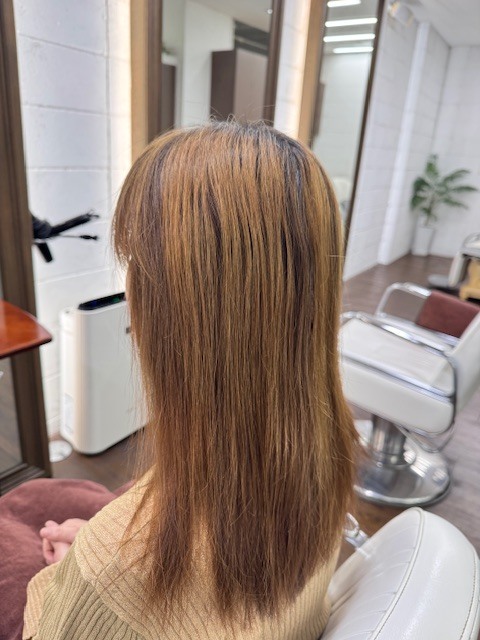 学芸大学 美容室に、Hair Esthe Hi-Deは、あります。学芸大学 美容院に、Hair Esthe Hi-Deはあります。Hair Esthe Hi-Deは目黒区学芸大学駅近くの美容院です。Hair Esthe Hi-Deは目黒区学芸大学駅近くの美容室です。祐天寺美容室近くにも、Hair Esthe Hi-Deはあります。祐天寺美容院近くにも、Hair Esthe Hi-Deはあります。Hair Esthe Hi-Deは髪にやさしく、が綺麗に艶髪になります。Hair Esthe Hi-Deは、カットがとても上手いです。Hair Esthe Hi-Deは、オシャレです。学芸大　美容院　Hair Esthe Hi-Deは、とても人気があります。学芸大　美容室　Hair Esthe Hi-Deは、40代50代60代女性に人気があります。得にボブやショートスタイルが得意で、スタイルがより立体的になります。なので立体感カットが、お客様に人気です。切りっぱなしボブカやマッシュショートも上手いです。なのでショートカットも上手いです。もちろんボブカットも上手いです。カラーも評判よく、ニューアマトラカラーがお客様に高評価です。オーガニックなヘアカラー　香草カラー色葉も人気です。ヘアマニキュアも保湿があり好評です。40代大人女性のお客様が多いです。40代ボブや40代ショートも得意です。50代大人女性も多いです、50代ボブや50代ショートも得意です。50代女性のカットは全般的に得意です。脱白髪染めハイライトカラーも好評です。60代大人女性も多いです。60代女性のカットも得意ですし、上手いと言われます。パーマもとても上手く、　クリープパーマがお客様に高評価クリープパーマしながら、髪は綺麗になります。男性のお客様もいらっしゃいます。男性のお客様は2割位です。Hair Esthe Hi-Deは、オープンした2003年からヘッドスパ「クリームバスヘアエステ」を提供しています。ヘッドスパ「クリームバスヘアエステ」は、頭皮の汚れを落とし且つ頭皮の保湿効果もあり髪に栄養を与え、艶々になります。プレミアム髪質改善トリートメントも大好評です。