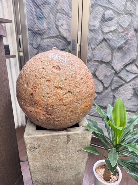 学芸大学 美容室に、Hair Esthe Hi-Deは、あります。学芸大学 美容院に、Hair Esthe Hi-Deはあります。Hair Esthe Hi-Deは目黒区学芸大学駅近くの美容院です。Hair Esthe Hi-Deは目黒区学芸大学駅近くの美容室です。祐天寺美容室近くにも、Hair Esthe Hi-Deはあります。祐天寺美容院近くにも、Hair Esthe Hi-Deはあります。Hair Esthe Hi-Deは髪にやさしく、が綺麗に艶髪になります。Hair Esthe Hi-Deは、カットがとても上手いです。Hair Esthe Hi-Deは、オシャレです。学芸大　美容院　Hair Esthe Hi-Deは、とても人気があります。学芸大　美容室　Hair Esthe Hi-Deは、40代50代60代女性に人気があります。得にボブやショートスタイルが得意で、スタイルがより立体的になります。なので立体感カットが、お客様に人気です。切りっぱなしボブカやマッシュショートも上手いです。なのでショートカットも上手いです。もちろんボブカットも上手いです。カラーも評判よく、ニューアマトラカラーがお客様に高評価です。オーガニックなヘアカラー　香草カラー色葉も人気です。ヘアマニキュアも保湿があり好評です。40代大人女性のお客様が多いです。40代ボブや40代ショートも得意です。50代大人女性も多いです、50代ボブや50代ショートも得意です。50代女性のカットは全般的に得意です。脱白髪染めハイライトカラーも好評です。60代大人女性も多いです。60代女性のカットも得意ですし、上手いと言われます。パーマもとても上手く、　クリープパーマがお客様に高評価クリープパーマしながら、髪は綺麗になります。男性のお客様もいらっしゃいます。男性のお客様は2割位です。Hair Esthe Hi-Deは、オープンした2003年からヘッドスパ「クリームバスヘアエステ」を提供しています。ヘッドスパ「クリームバスヘアエステ」は、頭皮の汚れを落とし且つ頭皮の保湿効果もあり髪に栄養を与え、艶々になります。プレミアム髪質改善トリートメントも大好評です。