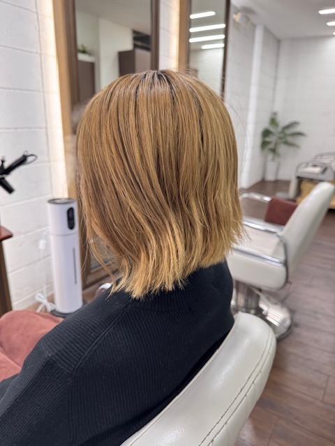 学芸大学 美容室に、Hair Esthe Hi-Deは、あります。学芸大学 美容院に、Hair Esthe Hi-Deはあります。Hair Esthe Hi-Deは目黒区学芸大学駅近くの美容院です。Hair Esthe Hi-Deは目黒区学芸大学駅近くの美容室です。祐天寺美容室近くにも、Hair Esthe Hi-Deはあります。祐天寺美容院近くにも、Hair Esthe Hi-Deはあります。Hair Esthe Hi-Deは髪にやさしく、が綺麗に艶髪になります。Hair Esthe Hi-Deは、カットがとても上手いです。Hair Esthe Hi-Deは、オシャレです。学芸大　美容院　Hair Esthe Hi-Deは、とても人気があります。学芸大　美容室　Hair Esthe Hi-Deは、40代50代60代女性に人気があります。得にボブやショートスタイルが得意で、スタイルがより立体的になります。なので立体感カットが、お客様に人気です。切りっぱなしボブカやマッシュショートも上手いです。なのでショートカットも上手いです。もちろんボブカットも上手いです。カラーも評判よく、ニューアマトラカラーがお客様に高評価です。オーガニックなヘアカラー　香草カラー色葉も人気です。ヘアマニキュアも保湿があり好評です。40代大人女性のお客様が多いです。40代ボブや40代ショートも得意です。50代大人女性も多いです、50代ボブや50代ショートも得意です。50代女性のカットは全般的に得意です。脱白髪染めハイライトカラーも好評です。60代大人女性も多いです。60代女性のカットも得意ですし、上手いと言われます。パーマもとても上手く、　クリープパーマがお客様に高評価クリープパーマしながら、髪は綺麗になります。男性のお客様もいらっしゃいます。男性のお客様は2割位です。Hair Esthe Hi-Deは、オープンした2003年からヘッドスパ「クリームバスヘアエステ」を提供しています。ヘッドスパ「クリームバスヘアエステ」は、頭皮の汚れを落とし且つ頭皮の保湿効果もあり髪に栄養を与え、艶々になります。プレミアム髪質改善トリートメントも大好評です。