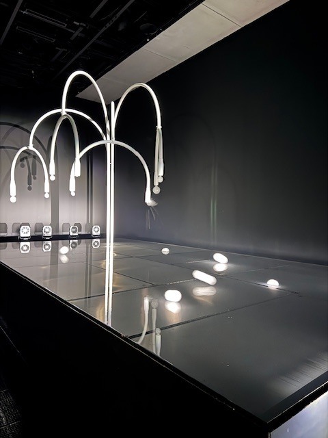 学芸大学 美容室に、Hair Esthe Hi-Deは、あります。学芸大学 美容院に、Hair Esthe Hi-Deはあります。Hair Esthe Hi-Deは目黒区学芸大学駅近くの美容院です。Hair Esthe Hi-Deは目黒区学芸大学駅近くの美容室です。祐天寺美容室近くにも、Hair Esthe Hi-Deはあります。祐天寺美容院近くにも、Hair Esthe Hi-Deはあります。Hair Esthe Hi-Deは髪にやさしく、が綺麗に艶髪になります。Hair Esthe Hi-Deは、カットがとても上手いです。Hair Esthe Hi-Deは、オシャレです。学芸大　美容院　Hair Esthe Hi-Deは、とても人気があります。学芸大　美容室　Hair Esthe Hi-Deは、40代50代60代女性に人気があります。得にボブやショートスタイルが得意で、スタイルがより立体的になります。なので立体感カットが、お客様に人気です。切りっぱなしボブカやマッシュショートも上手いです。なのでショートカットも上手いです。もちろんボブカットも上手いです。カラーも評判よく、ニューアマトラカラーがお客様に高評価です。オーガニックなヘアカラー　香草カラー色葉も人気です。ヘアマニキュアも保湿があり好評です。40代大人女性のお客様が多いです。40代ボブや40代ショートも得意です。50代大人女性も多いです、50代ボブや50代ショートも得意です。50代女性のカットは全般的に得意です。脱白髪染めハイライトカラーも好評です。60代大人女性も多いです。60代女性のカットも得意ですし、上手いと言われます。パーマもとても上手く、　クリープパーマがお客様に高評価クリープパーマしながら、髪は綺麗になります。男性のお客様もいらっしゃいます。男性のお客様は2割位です。Hair Esthe Hi-Deは、オープンした2003年からヘッドスパ「クリームバスヘアエステ」を提供しています。ヘッドスパ「クリームバスヘアエステ」は、頭皮の汚れを落とし且つ頭皮の保湿効果もあり髪に栄養を与え、艶々になります。プレミアム髪質改善トリートメントも大好評です。