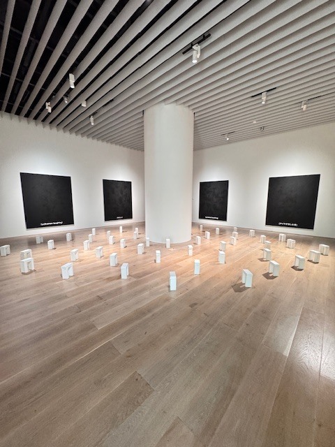 学芸大学 美容室に、Hair Esthe Hi-Deは、あります。学芸大学 美容院に、Hair Esthe Hi-Deはあります。Hair Esthe Hi-Deは目黒区学芸大学駅近くの美容院です。Hair Esthe Hi-Deは目黒区学芸大学駅近くの美容室です。祐天寺美容室近くにも、Hair Esthe Hi-Deはあります。祐天寺美容院近くにも、Hair Esthe Hi-Deはあります。Hair Esthe Hi-Deは髪にやさしく、が綺麗に艶髪になります。Hair Esthe Hi-Deは、カットがとても上手いです。Hair Esthe Hi-Deは、オシャレです。学芸大　美容院　Hair Esthe Hi-Deは、とても人気があります。学芸大　美容室　Hair Esthe Hi-Deは、40代50代60代女性に人気があります。得にボブやショートスタイルが得意で、スタイルがより立体的になります。なので立体感カットが、お客様に人気です。切りっぱなしボブカやマッシュショートも上手いです。なのでショートカットも上手いです。もちろんボブカットも上手いです。カラーも評判よく、ニューアマトラカラーがお客様に高評価です。オーガニックなヘアカラー　香草カラー色葉も人気です。ヘアマニキュアも保湿があり好評です。40代大人女性のお客様が多いです。40代ボブや40代ショートも得意です。50代大人女性も多いです、50代ボブや50代ショートも得意です。50代女性のカットは全般的に得意です。脱白髪染めハイライトカラーも好評です。60代大人女性も多いです。60代女性のカットも得意ですし、上手いと言われます。パーマもとても上手く、　クリープパーマがお客様に高評価クリープパーマしながら、髪は綺麗になります。男性のお客様もいらっしゃいます。男性のお客様は2割位です。Hair Esthe Hi-Deは、オープンした2003年からヘッドスパ「クリームバスヘアエステ」を提供しています。ヘッドスパ「クリームバスヘアエステ」は、頭皮の汚れを落とし且つ頭皮の保湿効果もあり髪に栄養を与え、艶々になります。プレミアム髪質改善トリートメントも大好評です。