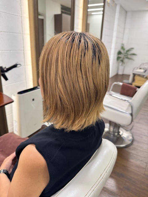 学芸大学 美容室に、Hair Esthe Hi-Deは、あります。学芸大学 美容院に、Hair Esthe Hi-Deはあります。Hair Esthe Hi-Deは目黒区学芸大学駅近くの美容院です。Hair Esthe Hi-Deは目黒区学芸大学駅近くの美容室です。祐天寺美容室近くにも、Hair Esthe Hi-Deはあります。祐天寺美容院近くにも、Hair Esthe Hi-Deはあります。Hair Esthe Hi-Deは髪にやさしく、が綺麗に艶髪になります。Hair Esthe Hi-Deは、カットがとても上手いです。Hair Esthe Hi-Deは、オシャレです。学芸大 美容院 Hair Esthe Hi-Deは、とても人気があります。学芸大 美容室 Hair Esthe Hi-Deは、40代50代60代女性に人気があります。得にボブやショートスタイルが得意で、スタイルがより立体的になります。なので立体感カットが、お客様に人気です。切りっぱなしボブカやマッシュショートも上手いです。なのでショートカットも上手いです。もちろんボブカットも上手いです。カラーも評判よく、ニューアマトラカラーがお客様に高評価です。オーガニックなヘアカラー 香草カラー色葉も人気です。ヘアマニキュアも保湿があり好評です。40代大人女性のお客様が多いです。40代ボブや40代ショートも得意です。50代大人女性も多いです、50代ボブや50代ショートも得意です。50代女性のカットは全般的に得意です。脱白髪染めハイライトカラーも好評です。60代大人女性も多いです。60代女性のカットも得意ですし、上手いと言われます。パーマもとても上手く、 クリープパーマがお客様に高評価クリープパーマしながら、髪は綺麗になります。男性のお客様もいらっしゃいます。男性のお客様は2割位です。Hair Esthe Hi-Deは、オープンした2003年からヘッドスパ「クリームバスヘアエステ」を提供しています。ヘッドスパ「クリームバスヘアエステ」は、頭皮の汚れを落とし且つ頭皮の保湿効果もあり髪に栄養を与え、艶々になります。プレミアム髪質改善トリートメントも大好評です。