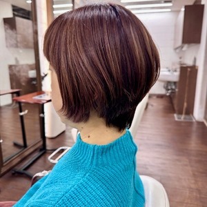 クセ毛も扱いやすくなる立体感カット